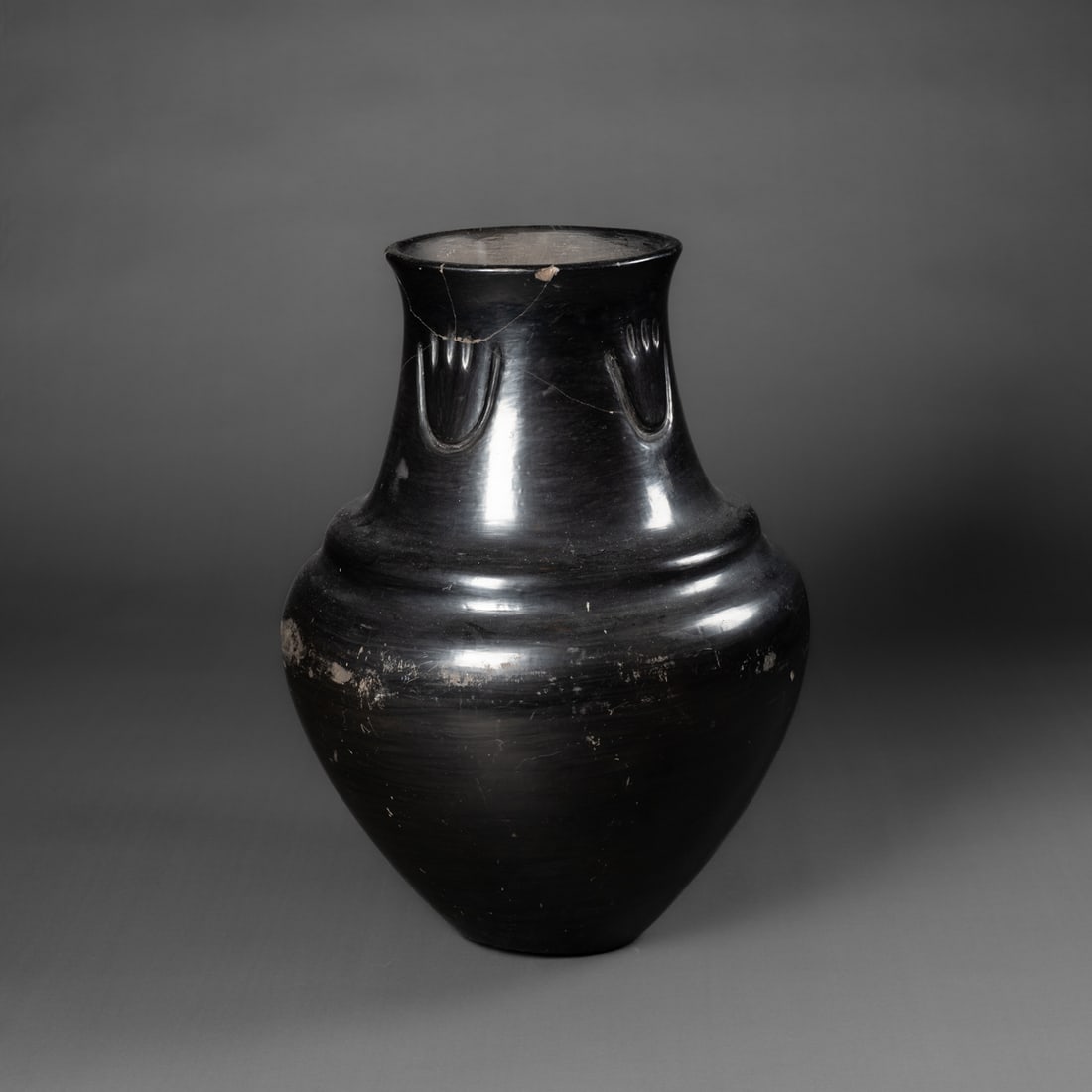 A Santa Clara blackware jar (1 of 6)