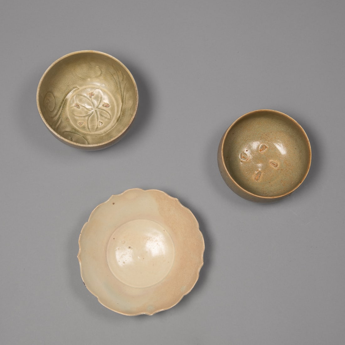 Three Annamese ceramic bowls (1 of 5)
