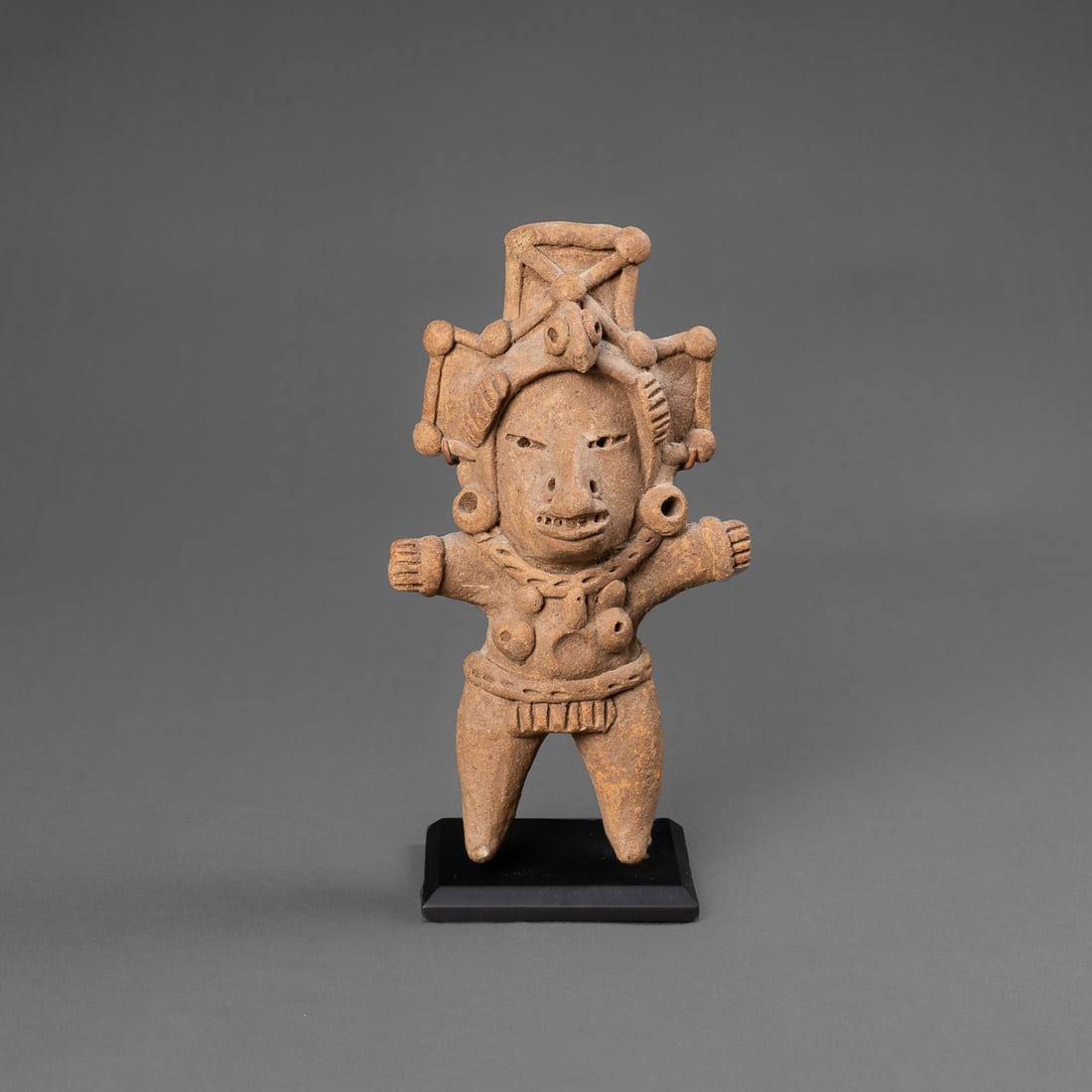 A Pre-Columbian Veracruz standing figure (1 of 4)
