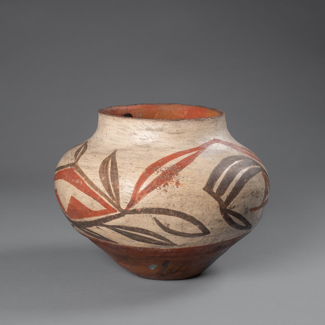 A Zia polychrome pottery olla (1 of 7)