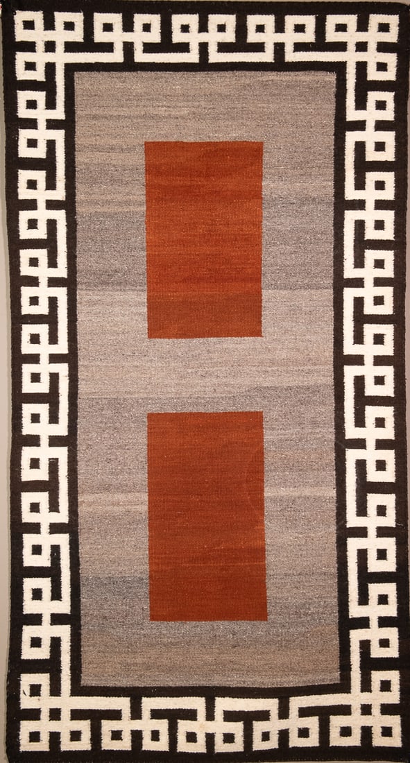 A Navajo Tees Nos Pos rug (1 of 4)