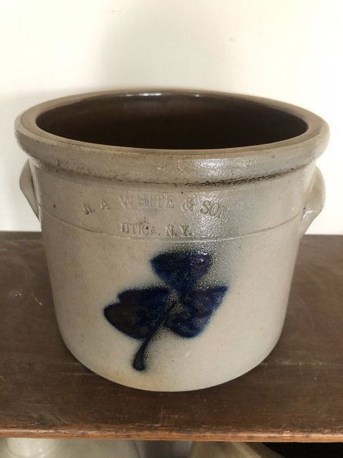 N. A. White & Son 1 Gallon Crock (1 of 7)