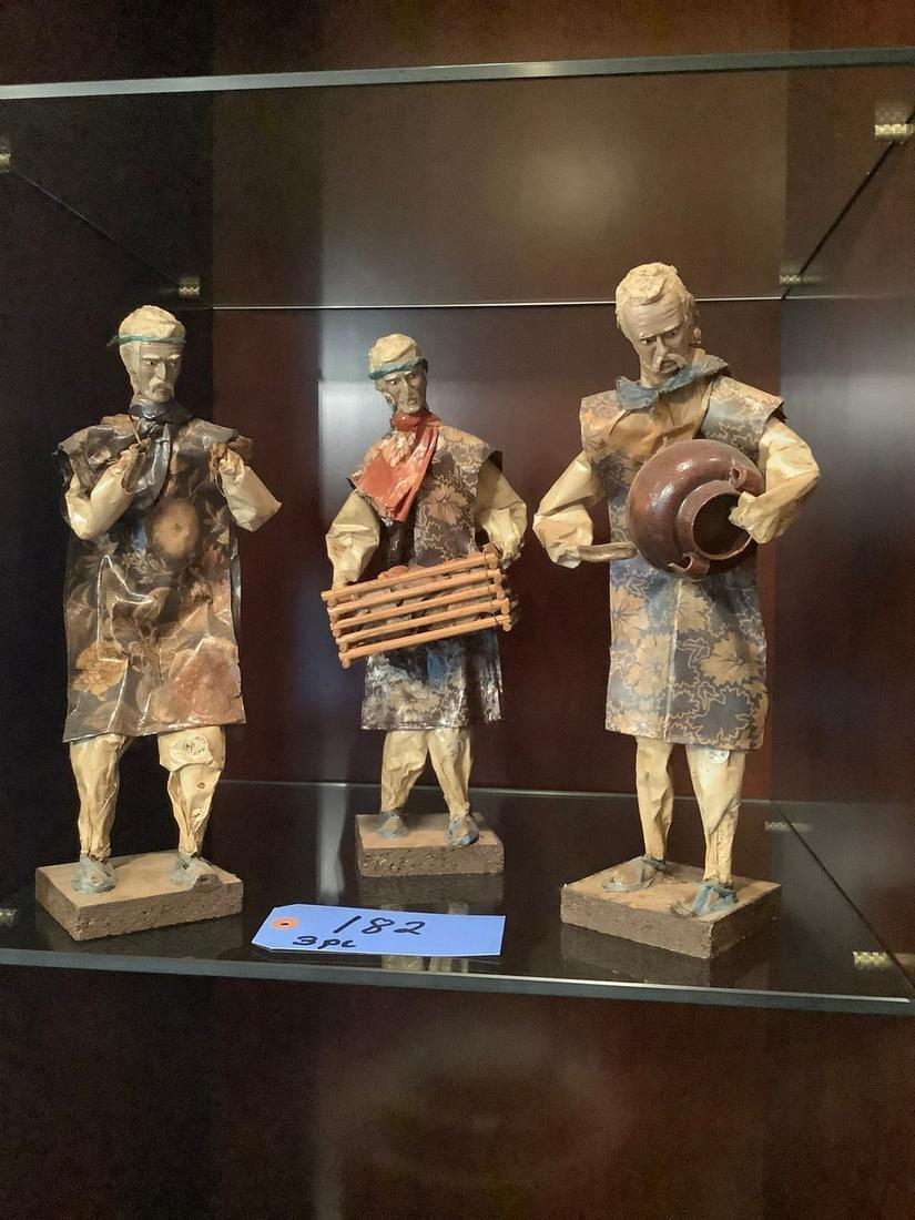 Paper mache figure (1 of 1)