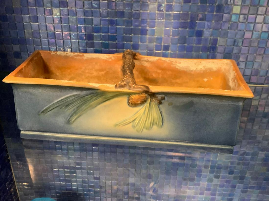 Roseville Planter (1 of 1)