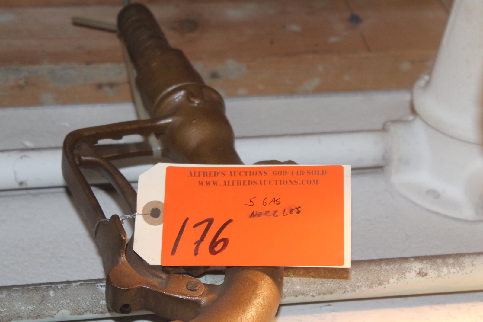 Gas Nozzles (1 of 4)