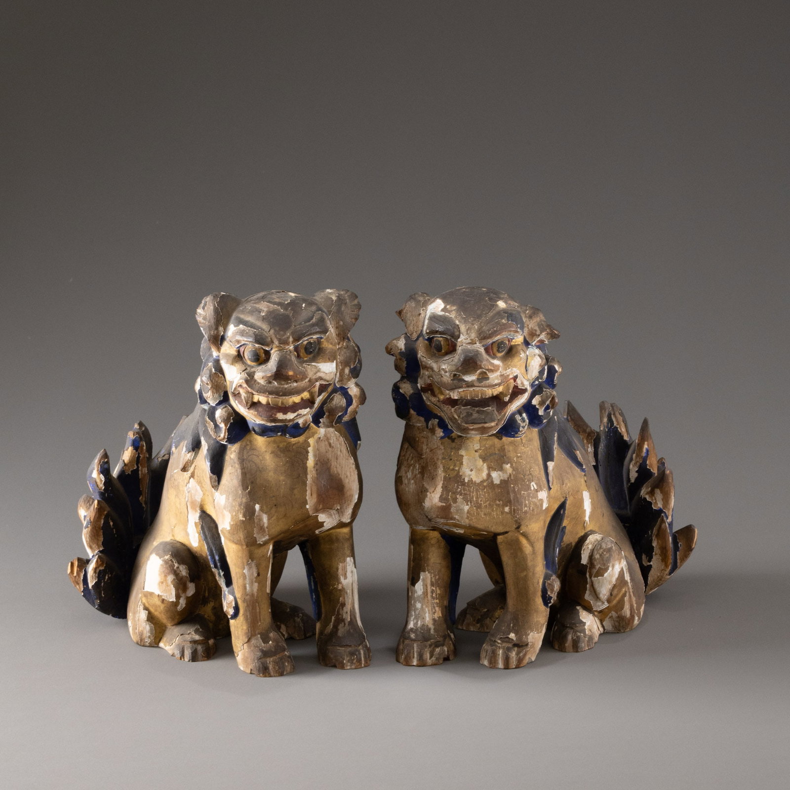 A pair of painted wooden lions from the Edo period (1 of 10)