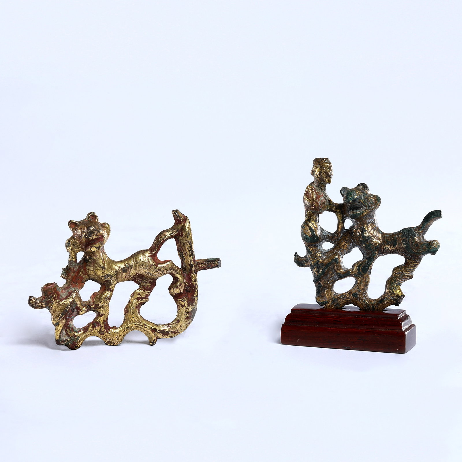 Han Dynasty Gilt Bronze Figure of a Foreign Man Taming a Tiger (2 points): W:4.5cm H:4.2cm H:6cm W:3cm