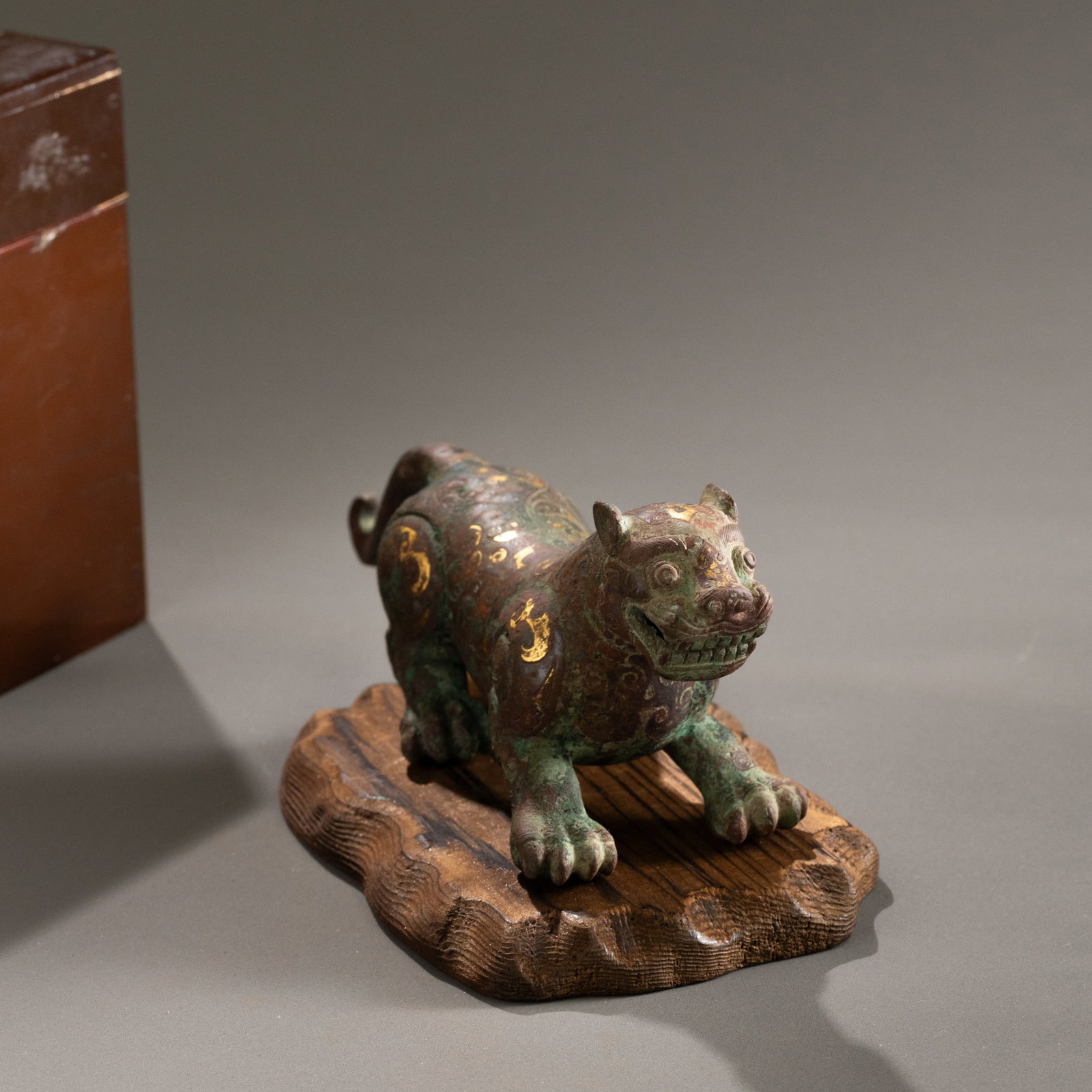 Warring States Period Bronze Tiger Inlaid with Gold and Silver (1 of 10)