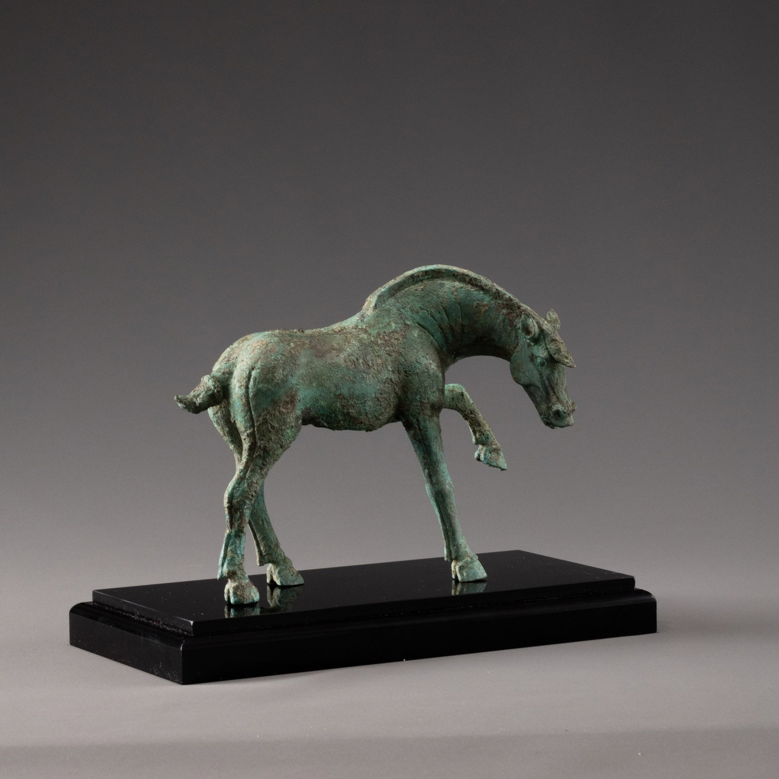 Han Dynasty bronze horse: W: 18.5cm H: 14cm