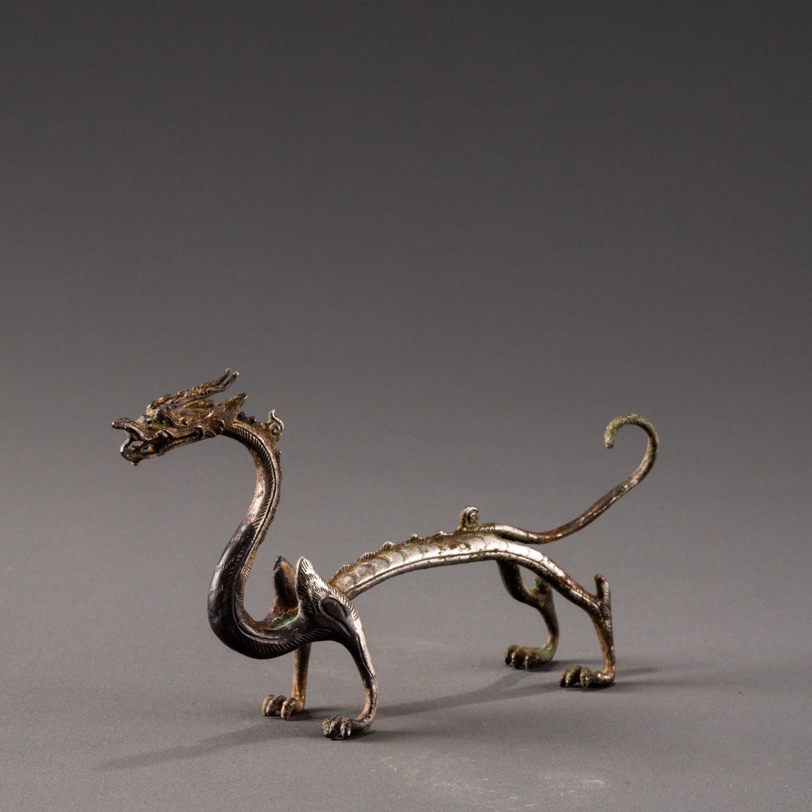 Tang Yin's Dragon Walk: W: 12cm H: 6.5cm Weight: 57g