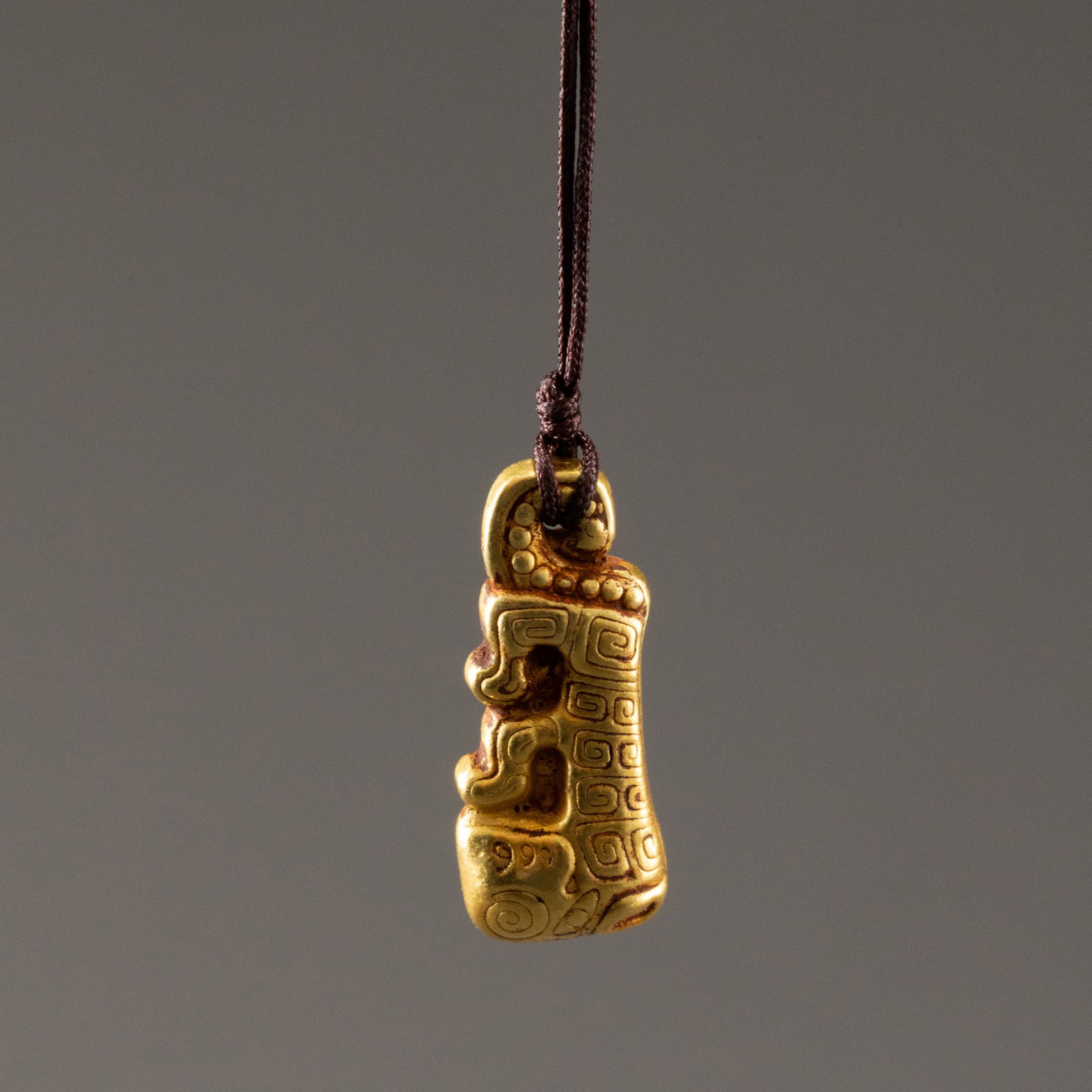 Warring States Period Pure Gold Chilong (dragon) Pattern Pendant (1 of 10)