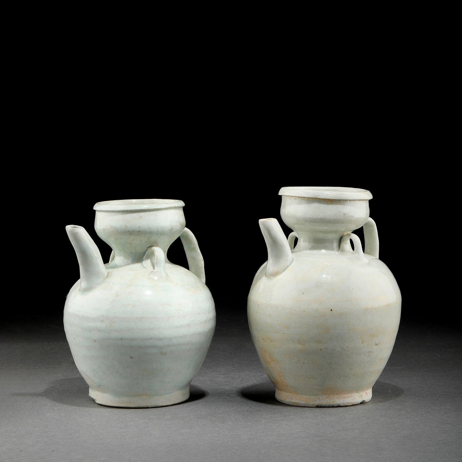 A pair of Song Yingqing teapots (1 of 9)