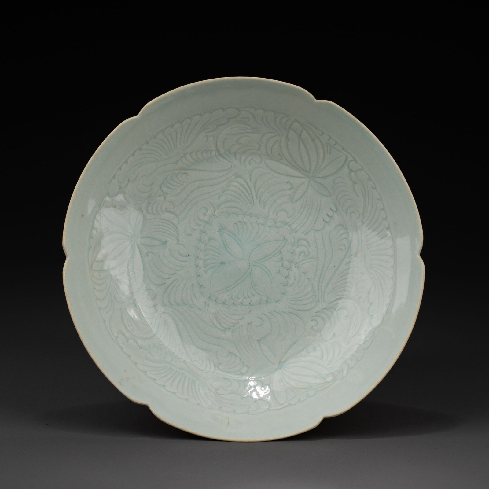 Southern Song Dynasty Hutian Kiln Swan Flower Pattern Plate (1 of 8)