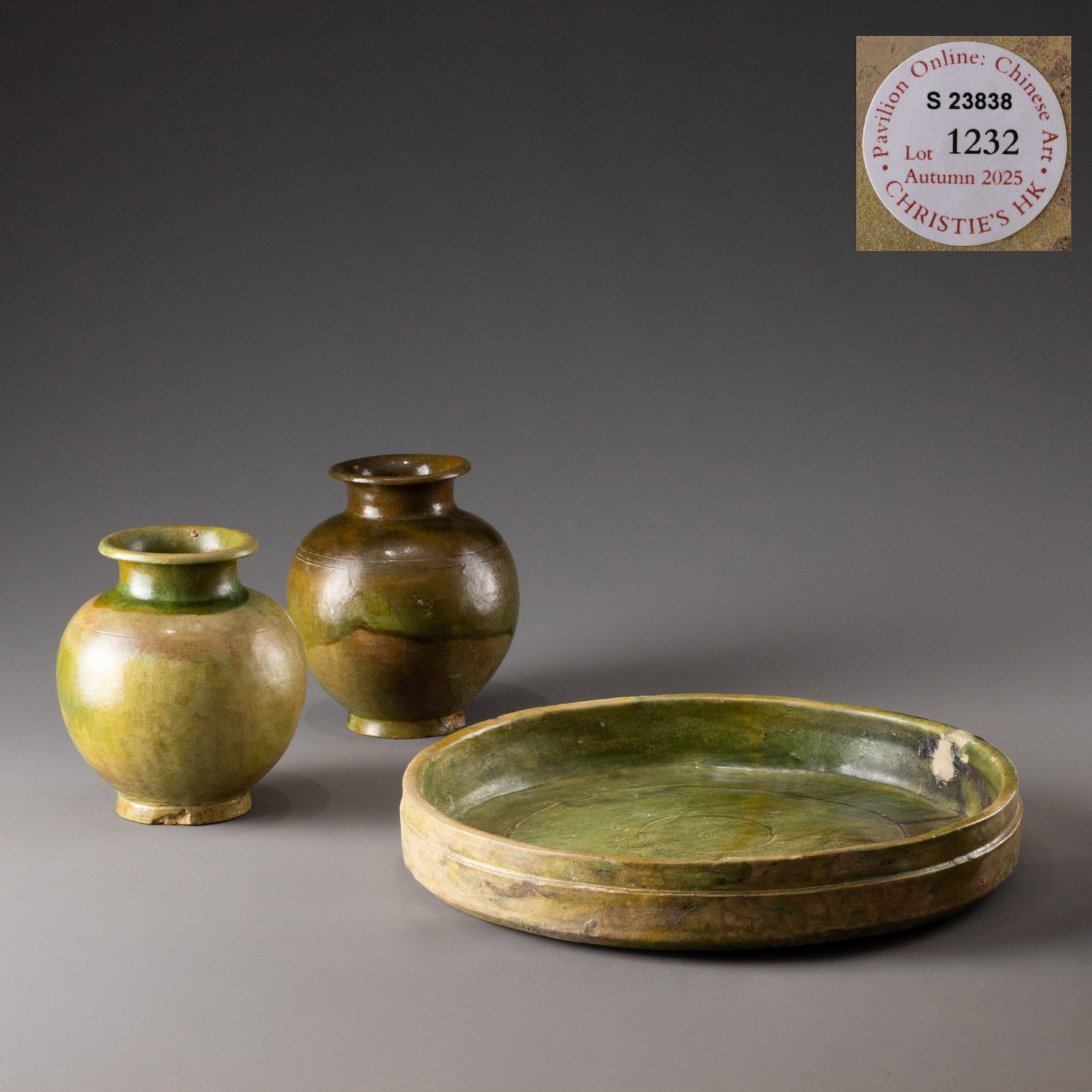 Two pieces of green-glazed plate and green-glazed jar from the Northern Qi Dynasty. (1 of 9)