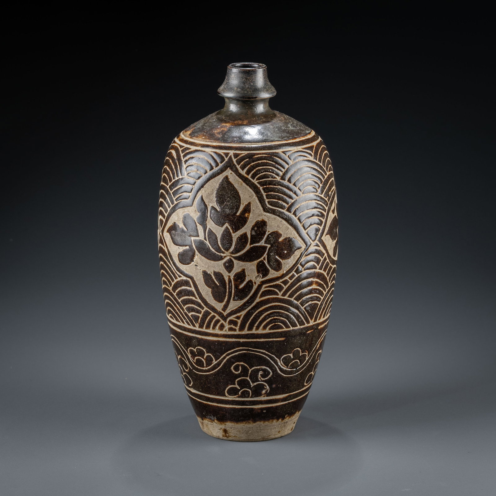 Song Dynasty Cizhou Kiln Floral Pattern Plum Vase (1 of 9)