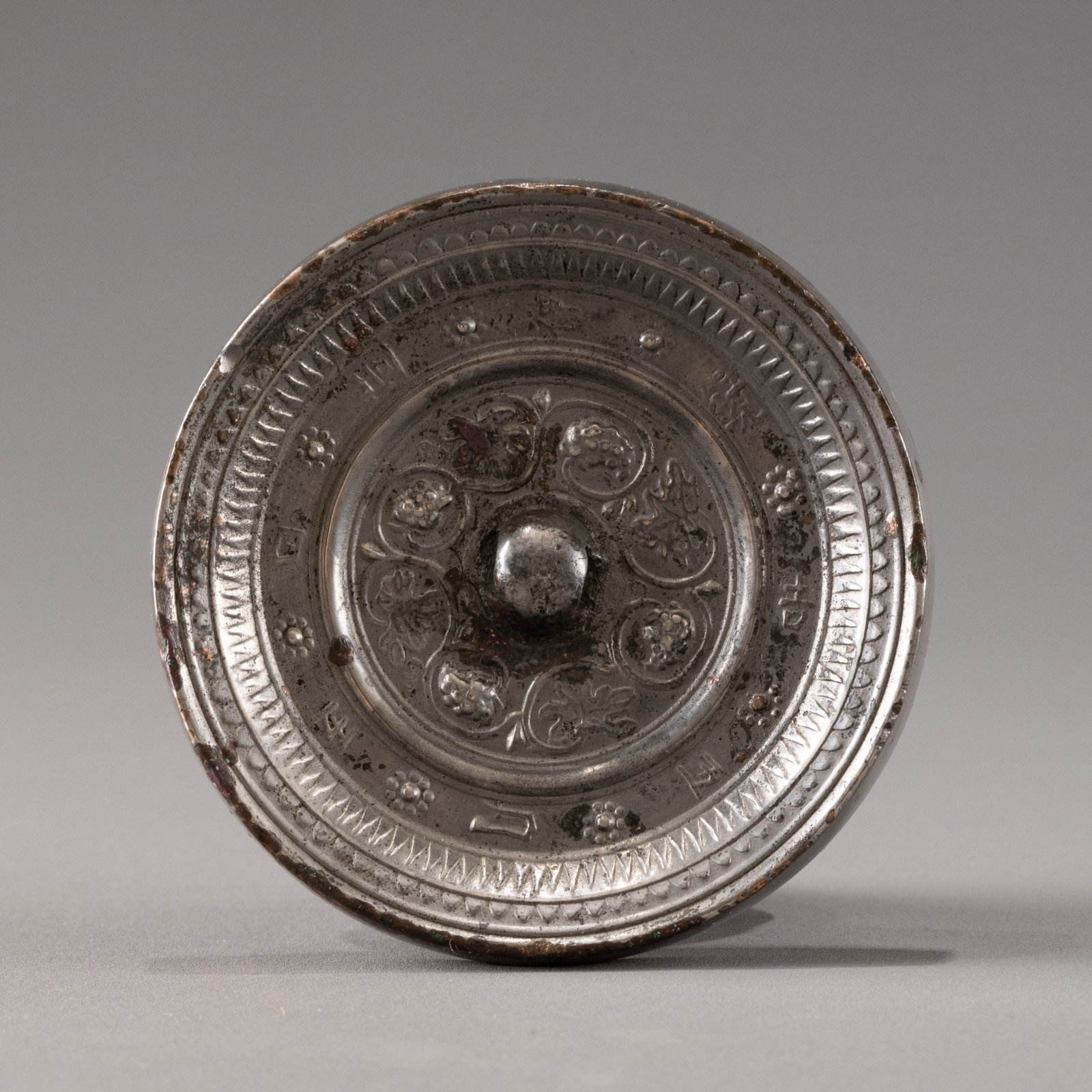 Tang Dynasty Grapevine Bronze Mirror (1 of 8)
