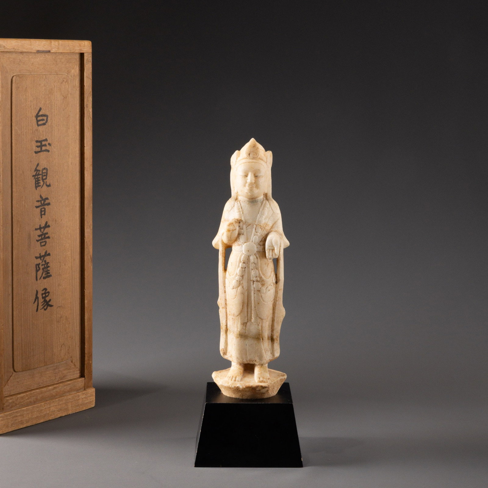 Tang Dynasty white marble Guanyin Bodhisattva statue (1 of 10)
