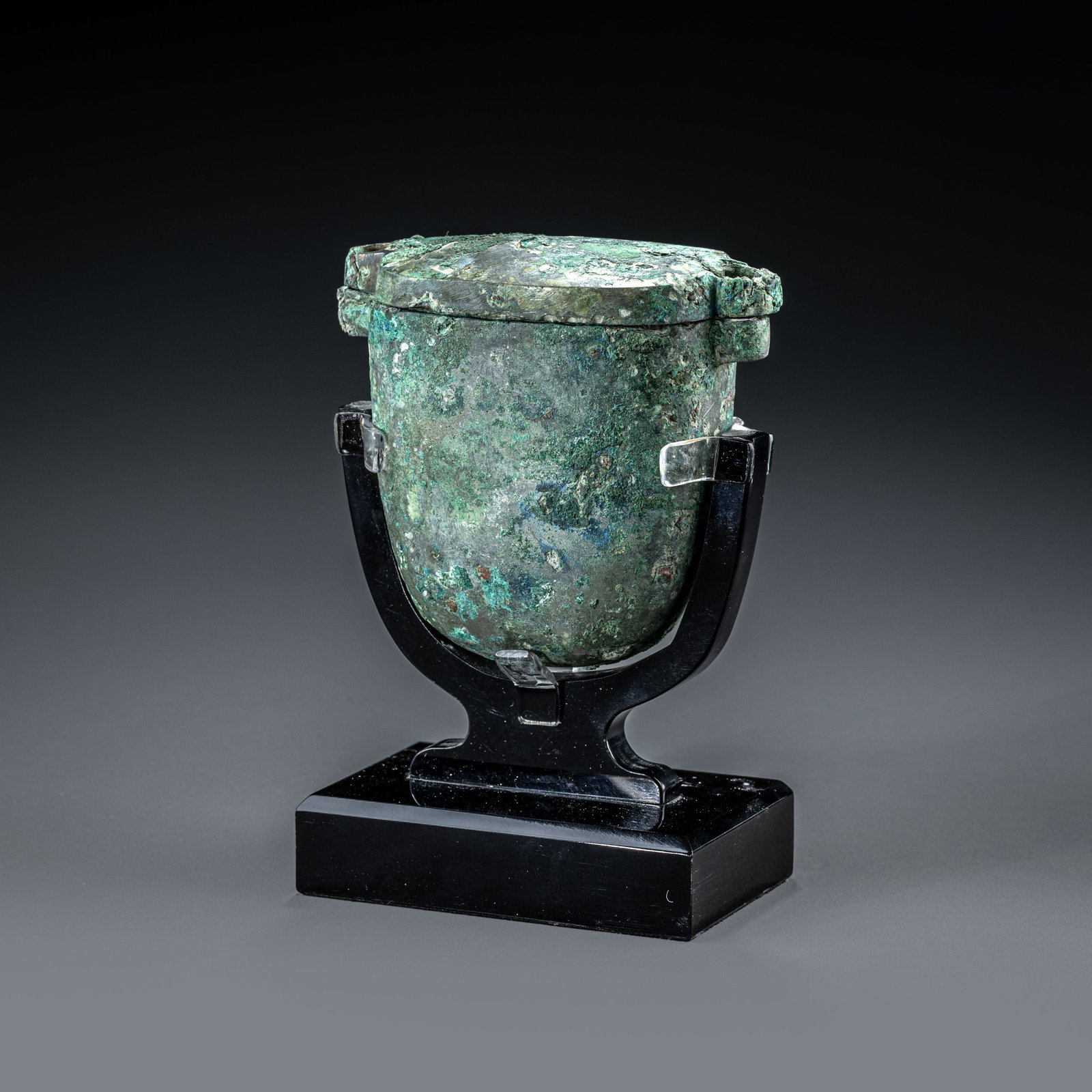 Warring States Period Bronze Lid Box: H: 8cm W: 8cm