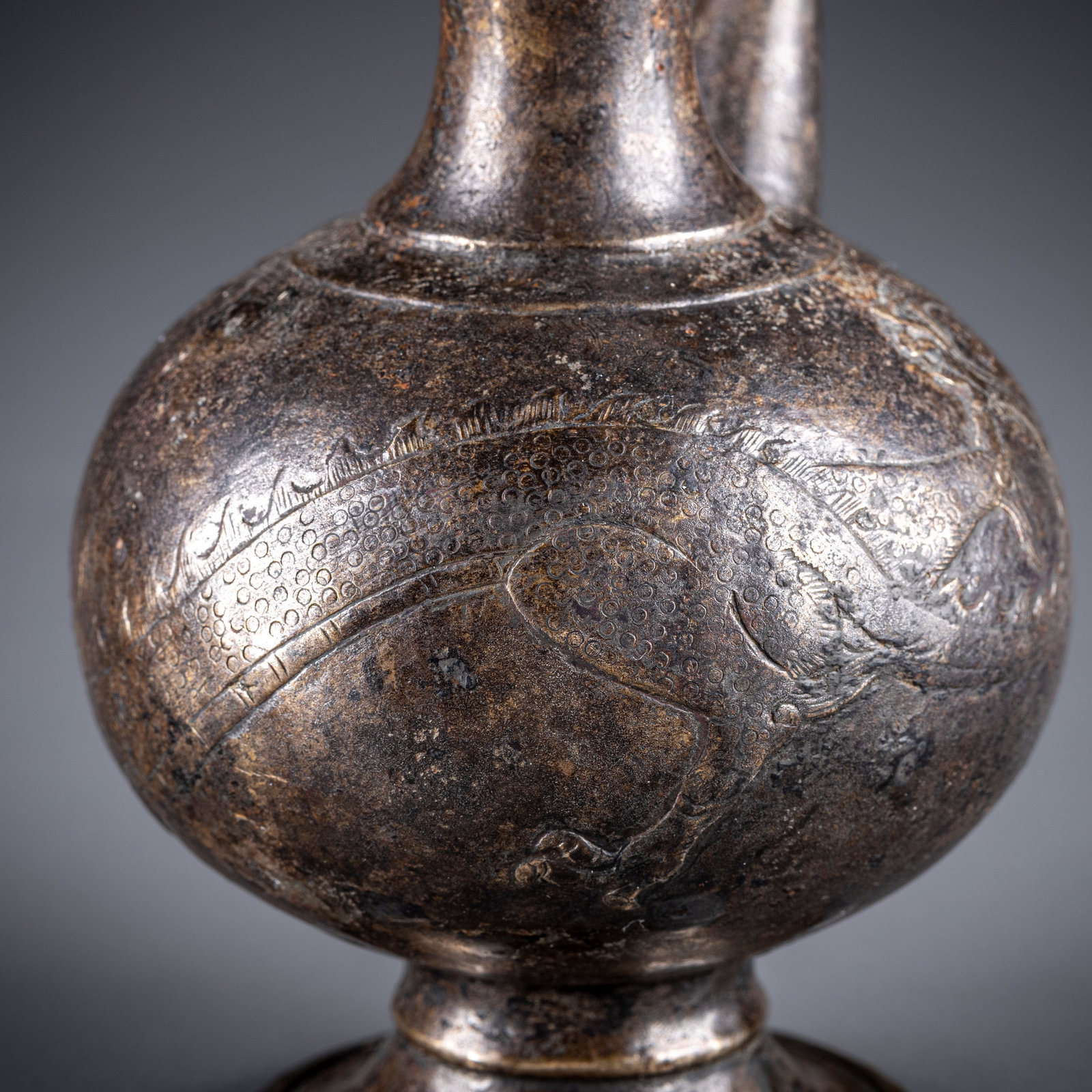 Yuanlong pattern copper bottle - 6