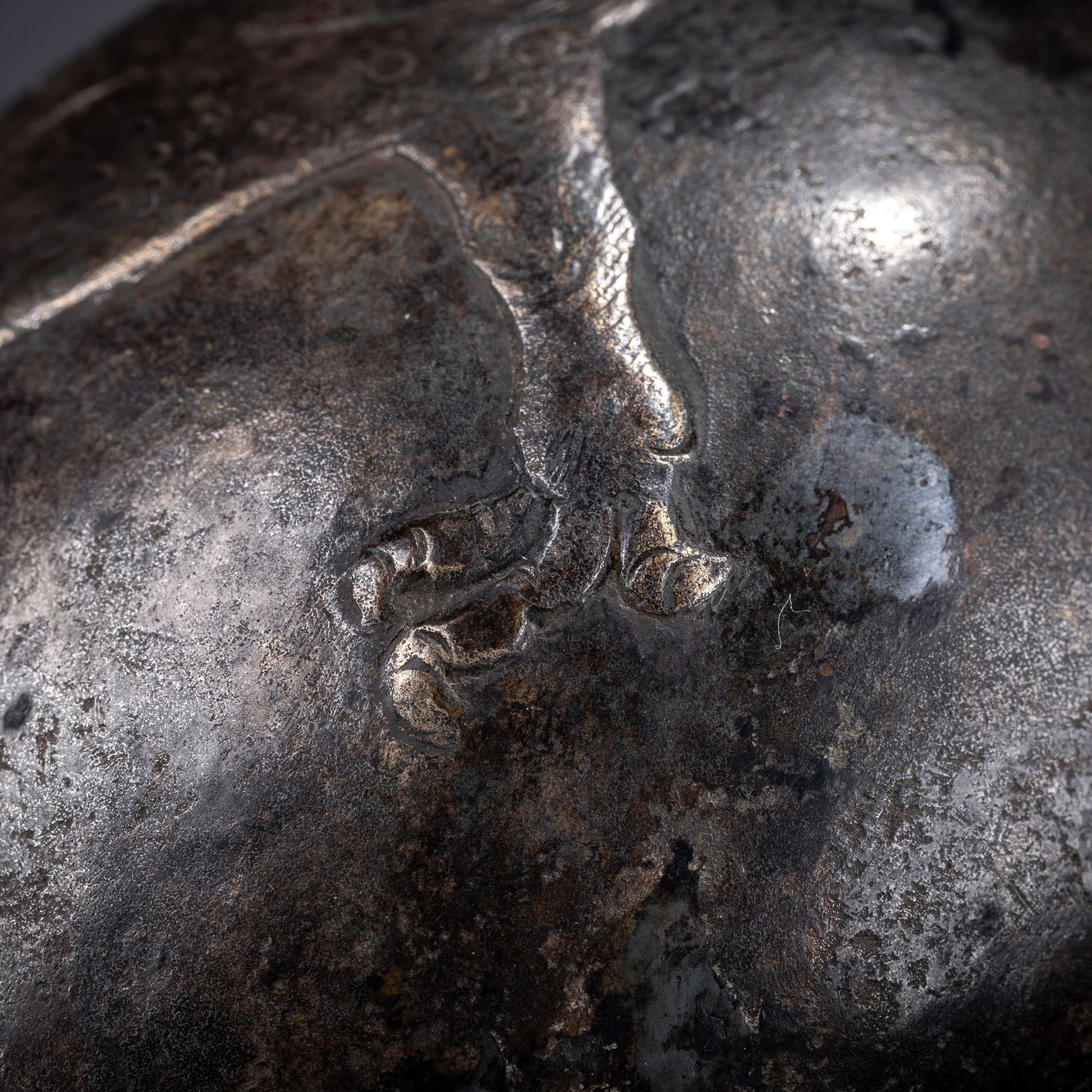 Yuanlong pattern copper bottle - 7