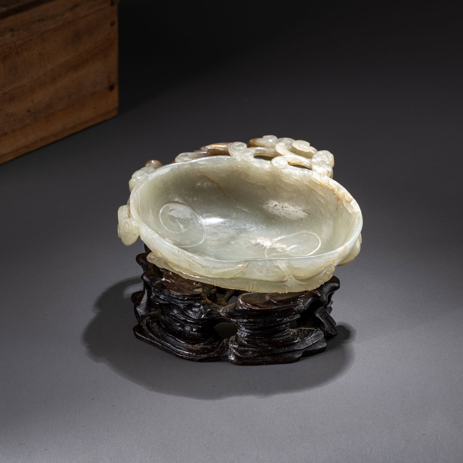 Qing Dynasty Hetian Jade Lingzhi and Ruyi Pattern Water Dropper: W: 3cm H: 11cm