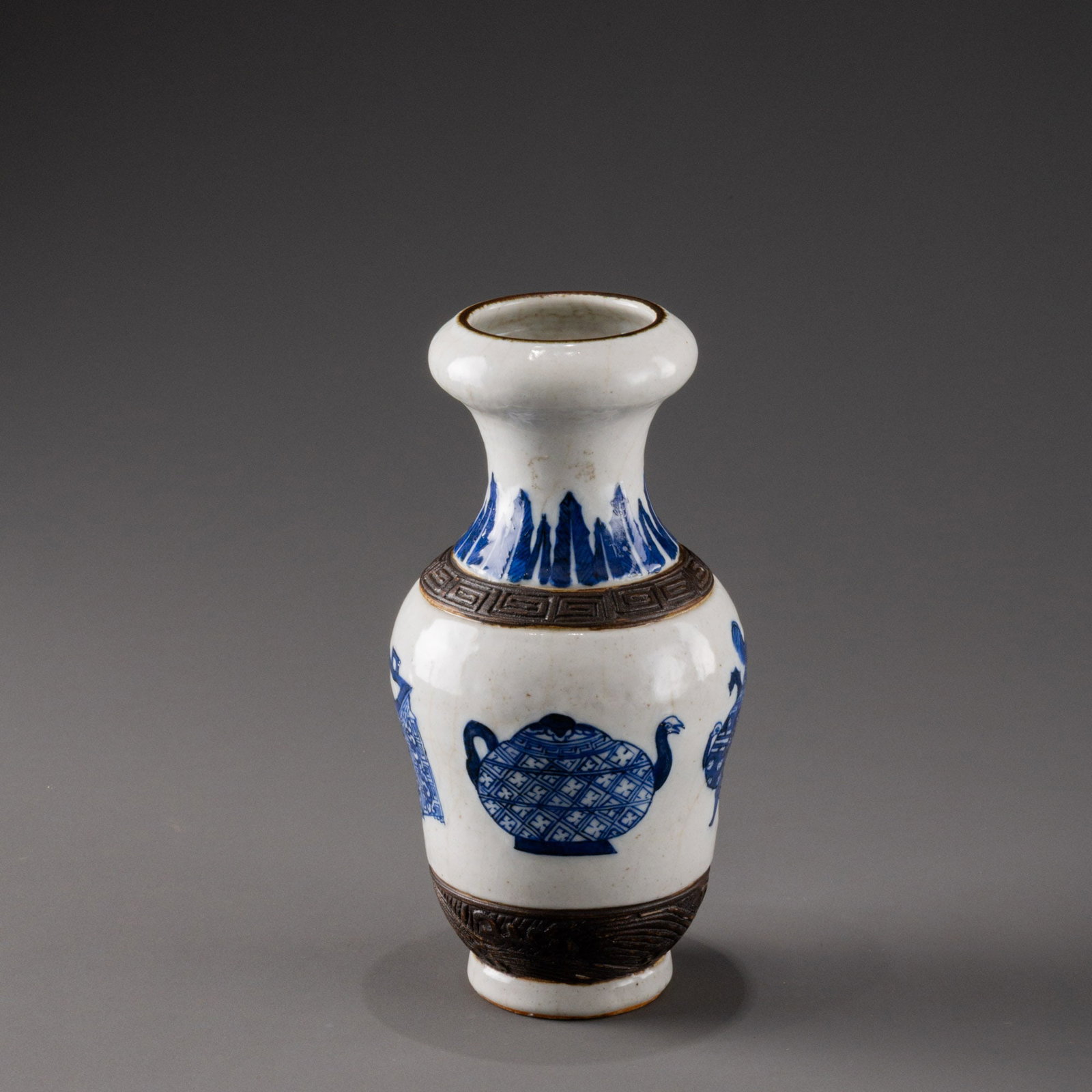A Qing dynasty-dyed vase with antique patterns (1 of 10)