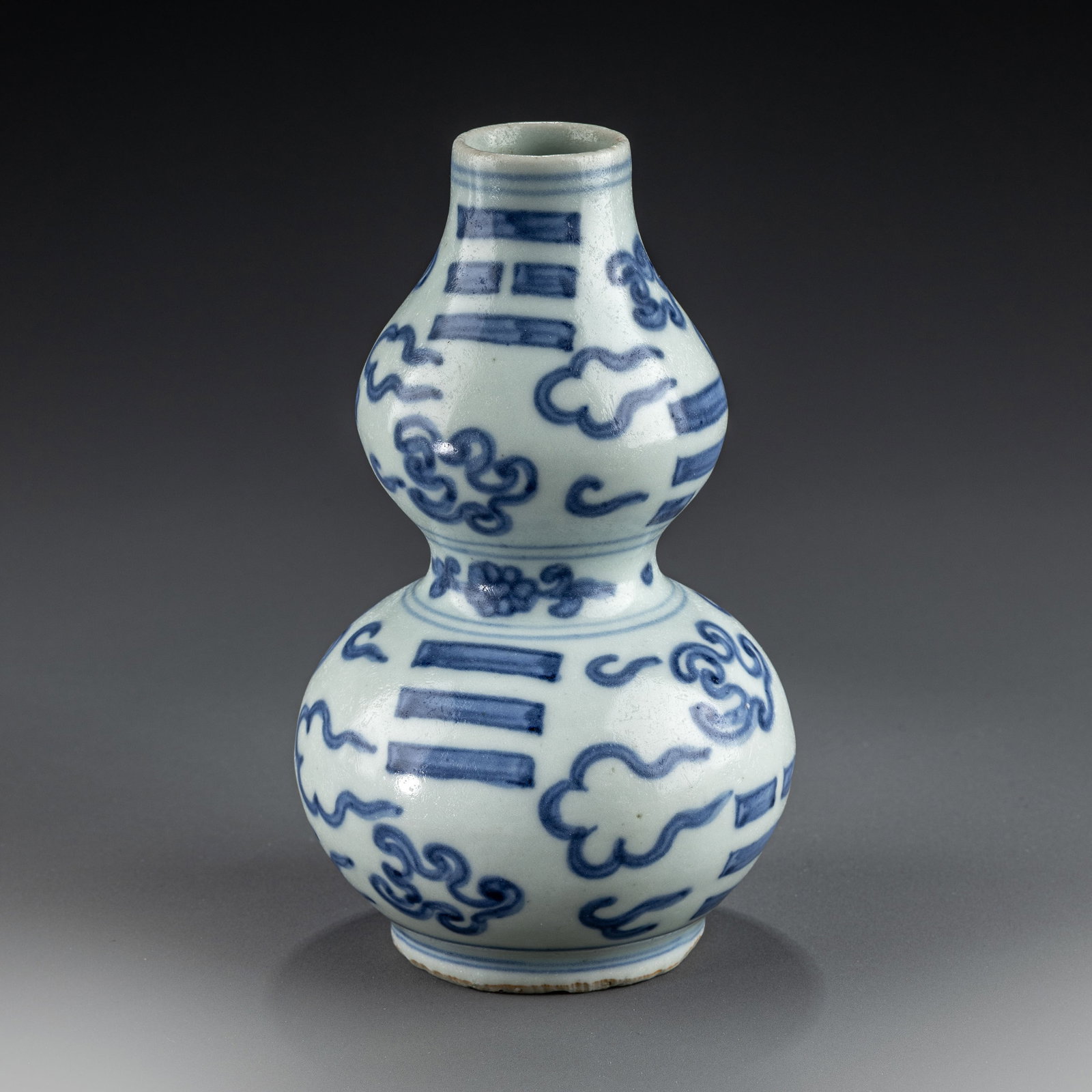 Ming Dynasty dyed octagonal gourd bottle (1 of 9)