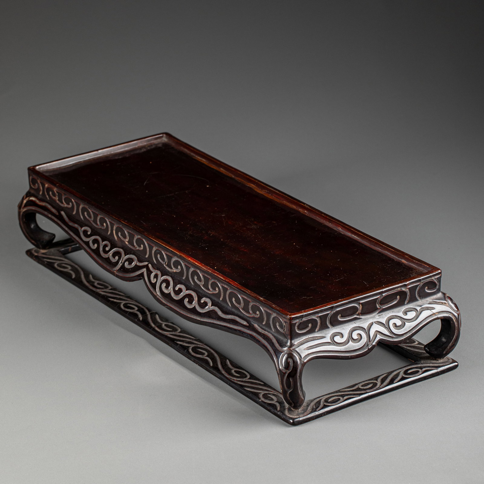 Lacquered rectangular table with cloud pattern - 4