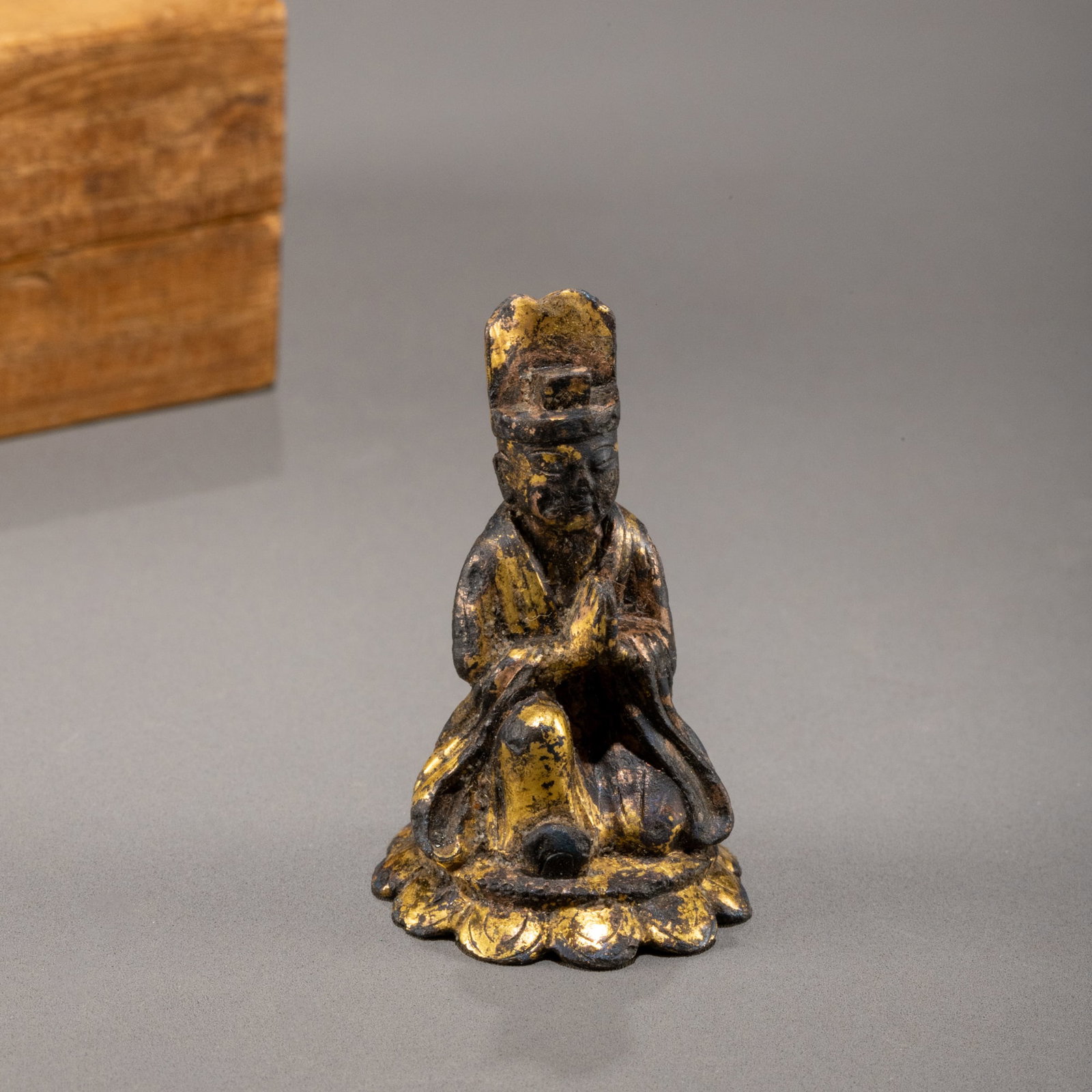Tang Dynasty Gilt Bronze Offering Civil Official Statue: H: 4cm W: 2.3cm
