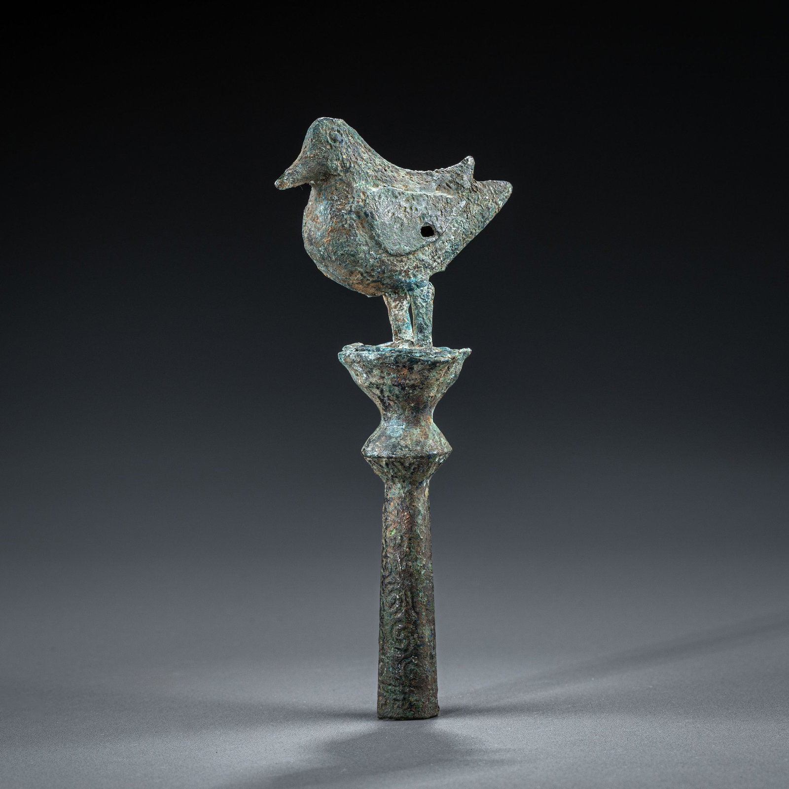 Han Dynasty Bronze Bird-shaped Staff Head: H: 14cm W: 6cm