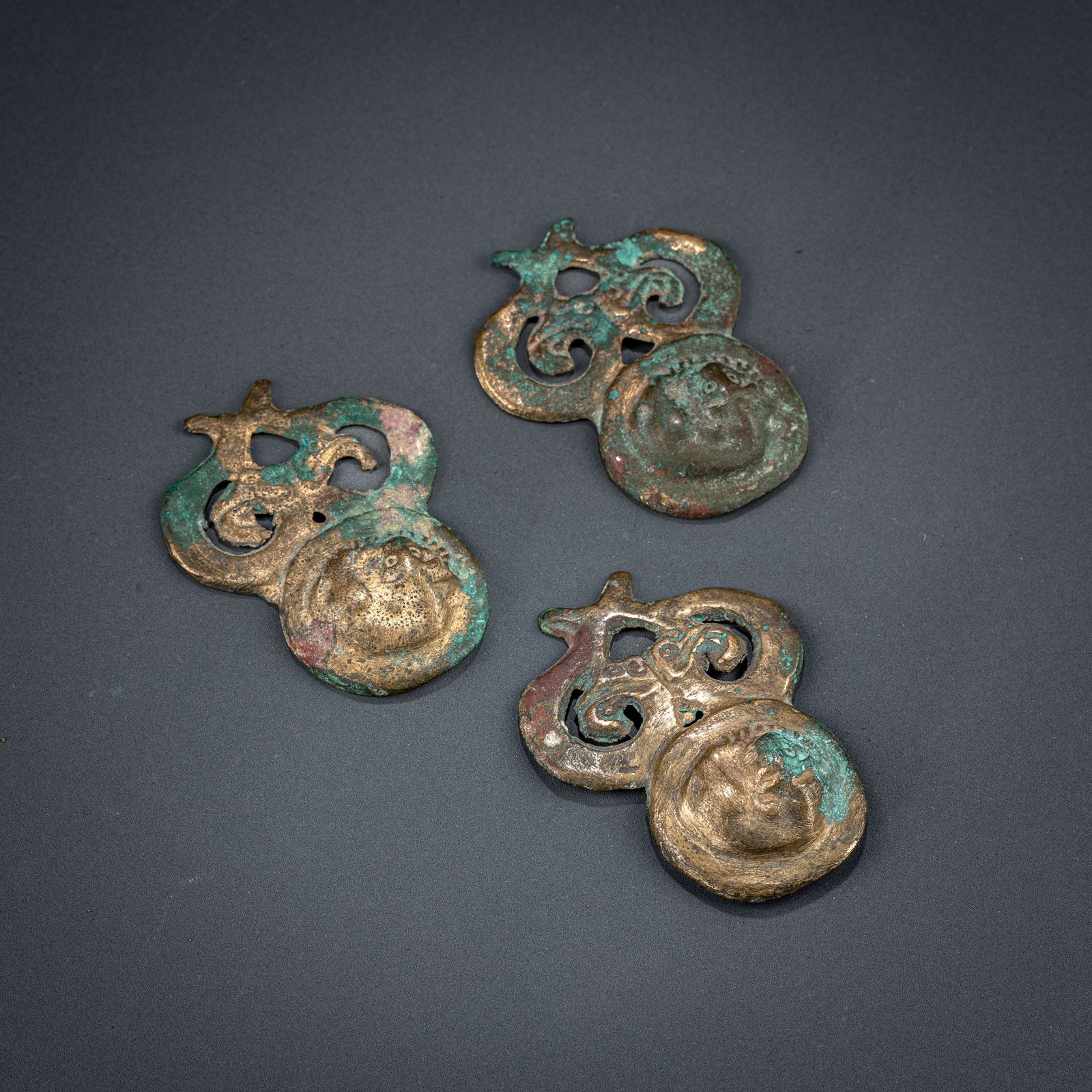 Han Dynasty Ordos bronze ornament (3 points): L:4cm W:5cm x3