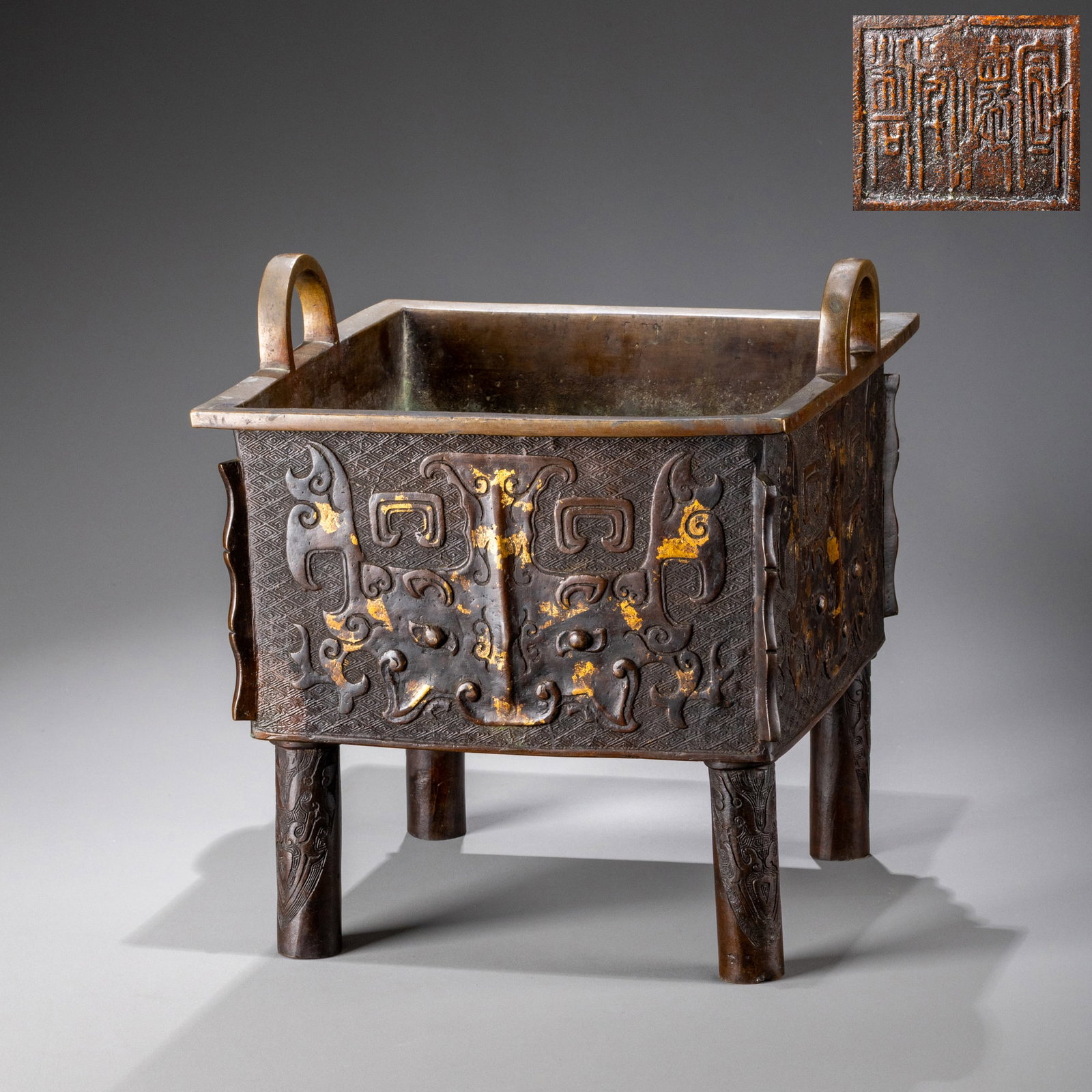 Ming Dynasty Xuande Period Antique Bronze Gold-Sprinkled Taotie Pattern Tripod Incense Burner: H:29cm W:26cm