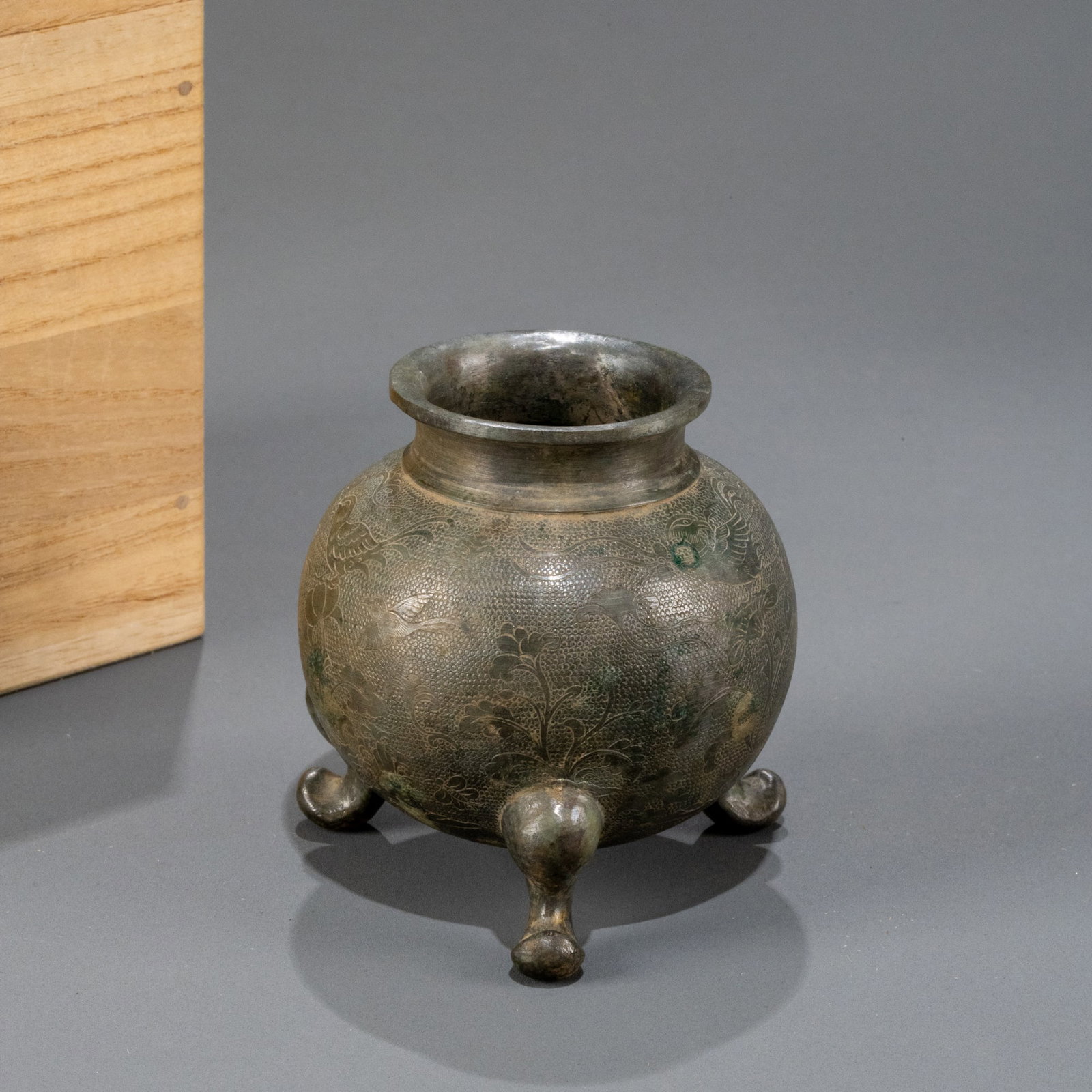 Tang Dynasty Pearl Ground Floral and Bird Pattern Bronze Tripod Incense Burner: H: 6.5cm W: 6.5cm Weight: 203g