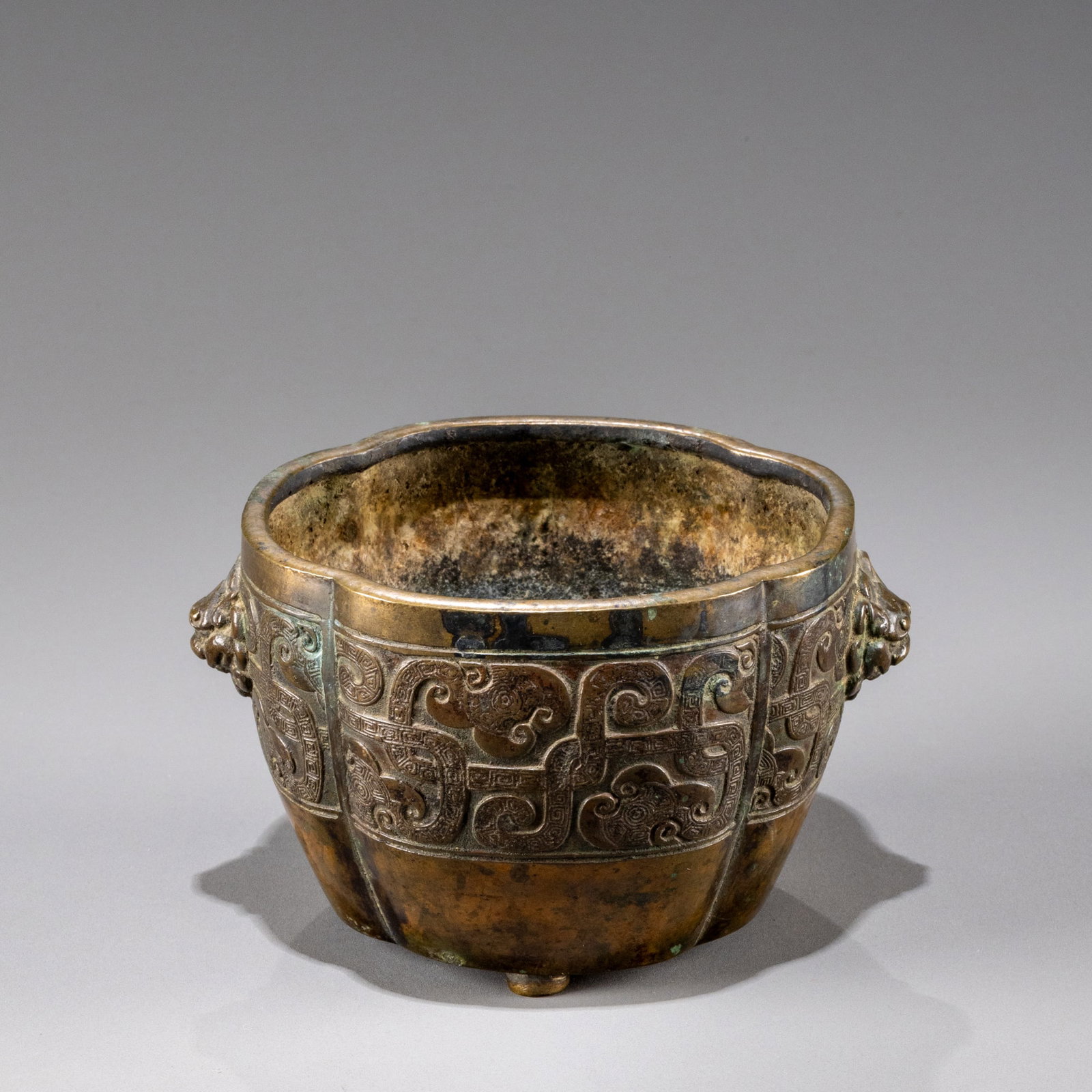 Ming Dynasty Antique Bronze Incense Burner with Dragon and Beast-shaped Handles: W: 13cm H: 8cm