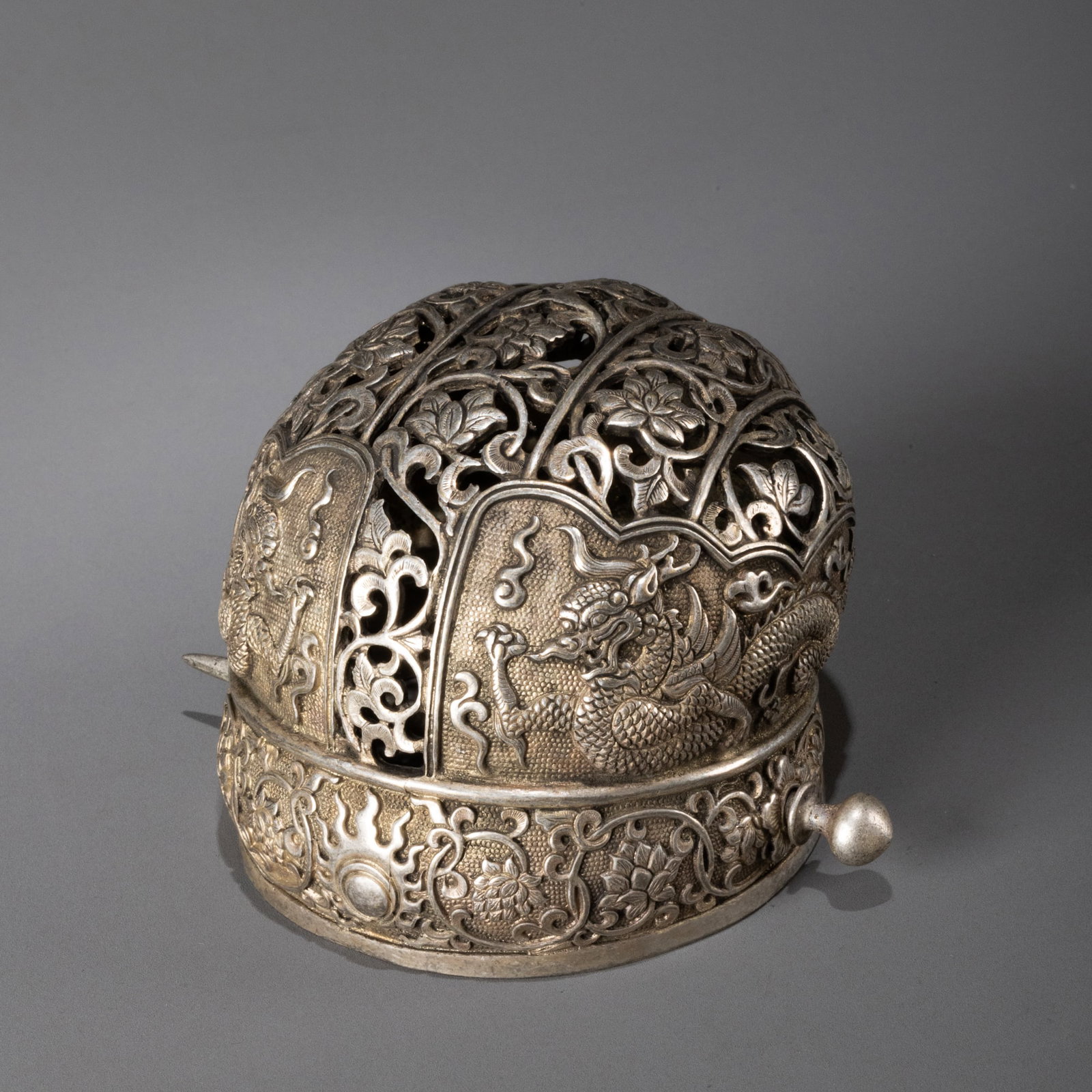 Ming Dynasty Silver Dragon-Patterned Crown: W: 9cm H: 7cm Weight: 217g