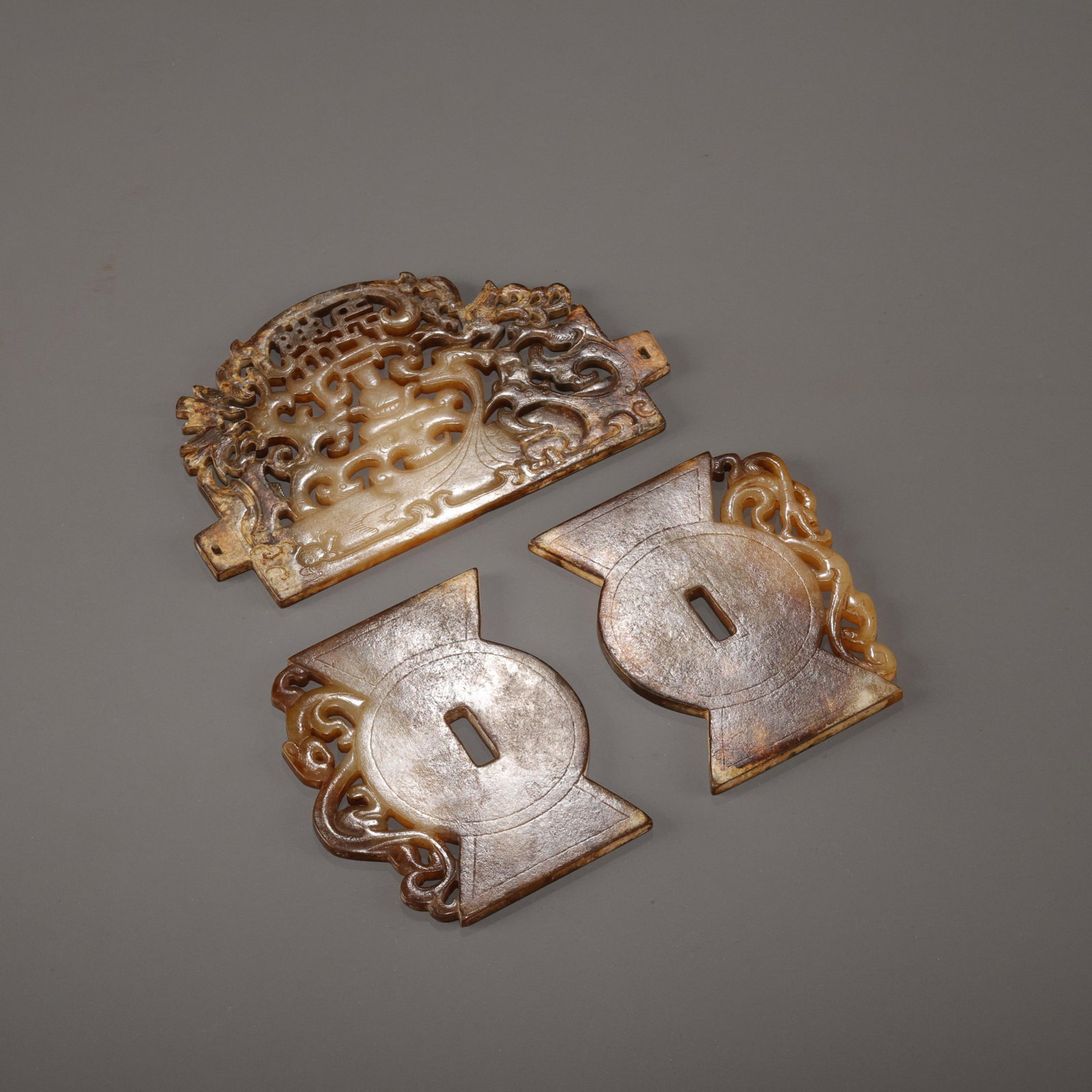 Three-point openwork jade screen - 2