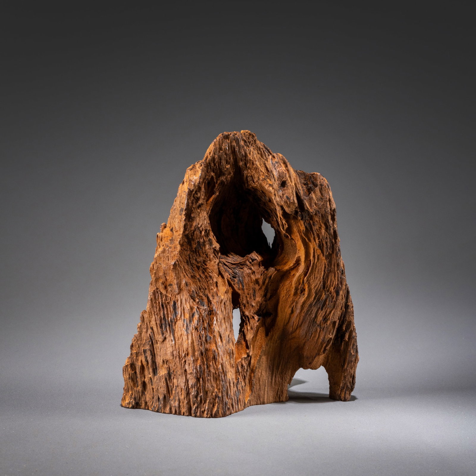 Agarwood: H: 13cm W: 9cm Weight: 222g