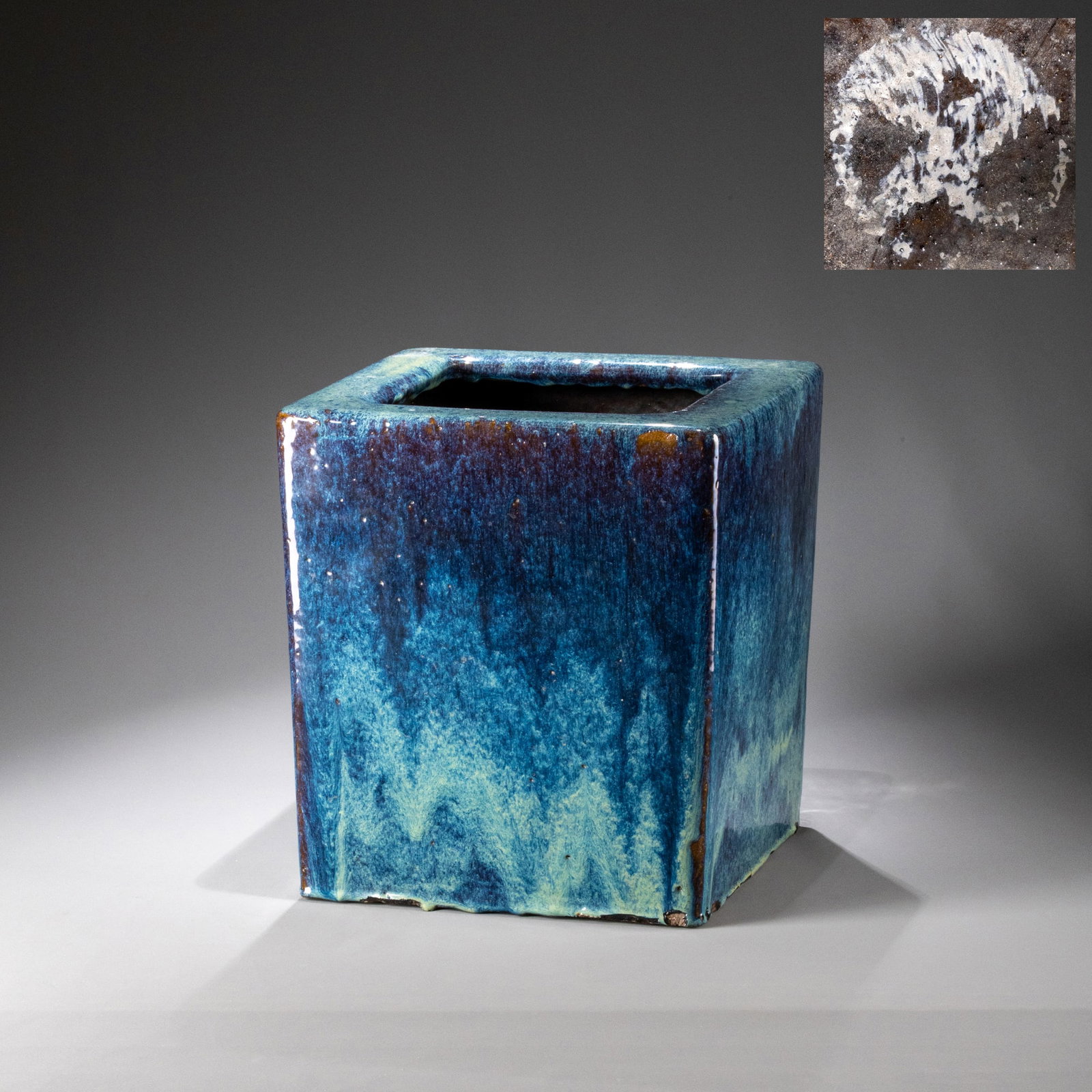 Qing Dynasty Jun-glazed square jar: H: 35cm W: 32cm