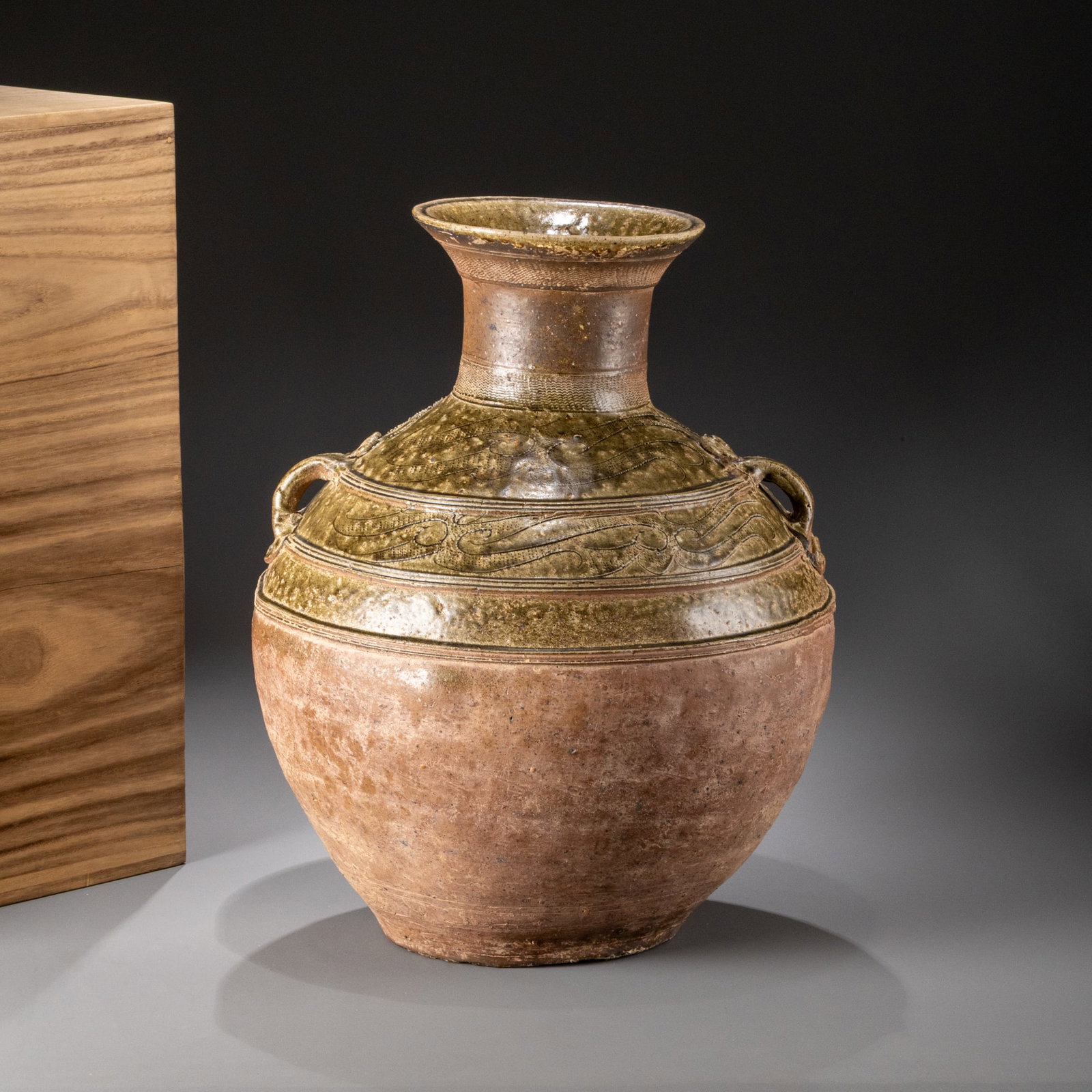 Han Dynasty celadon double-eared pot: H: 40cm W: 33cm