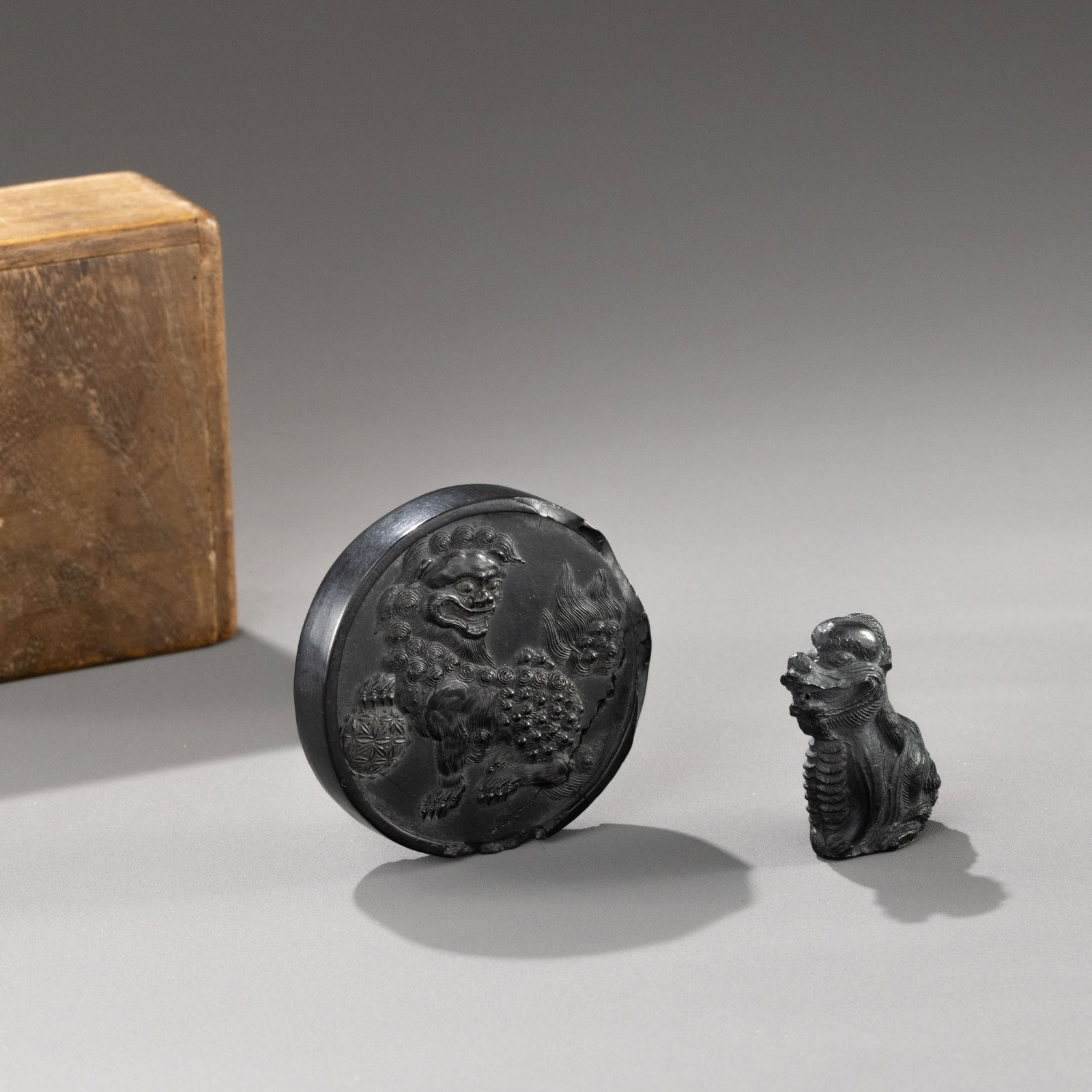 Ming Dynasty ink makers Yu Lu and Cheng Junfang (2 points): D:6cm H:1cm H:4cm W:3cm