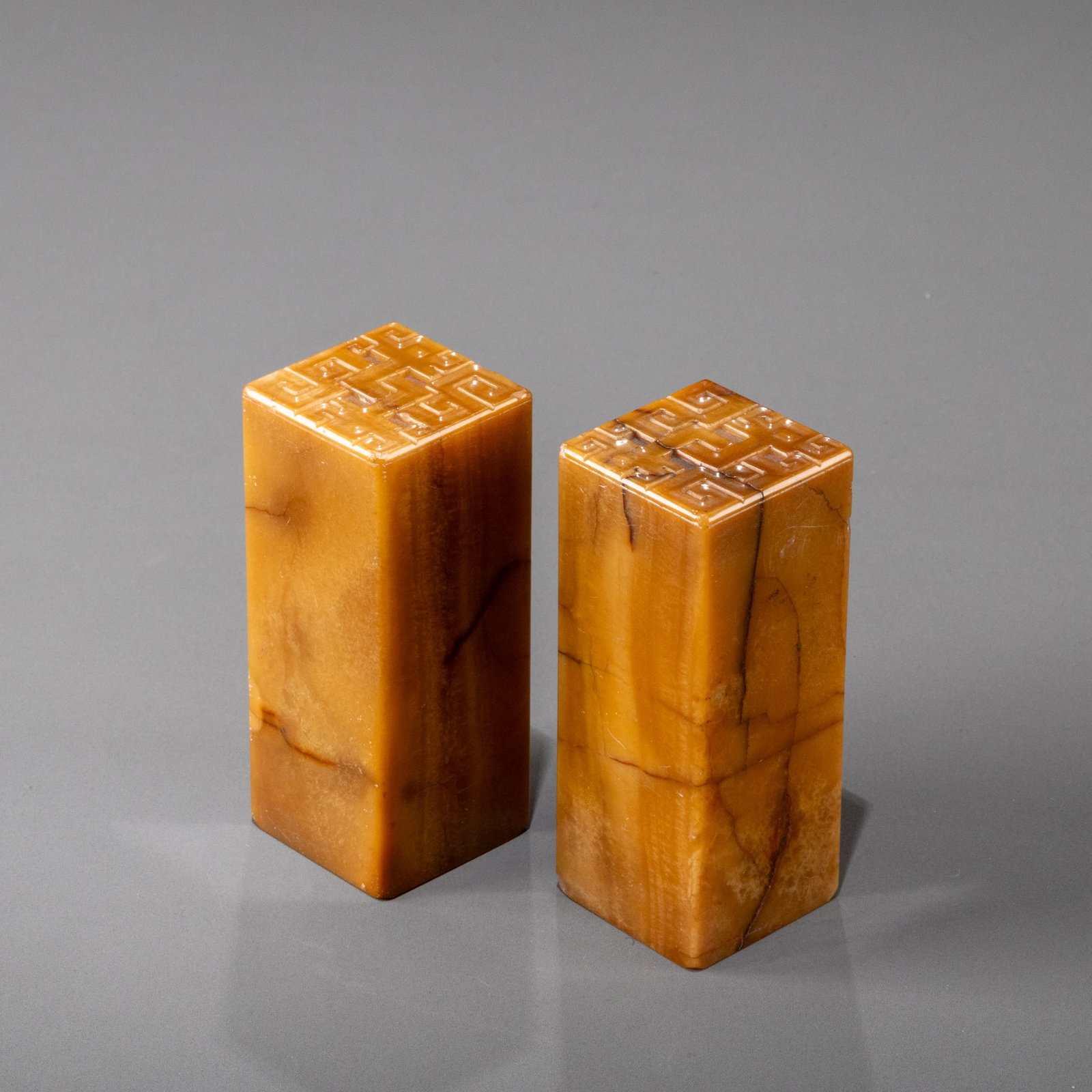A pair of Qing Dynasty Shoushan stone seals: H: 8cm W: 3.3cm x2