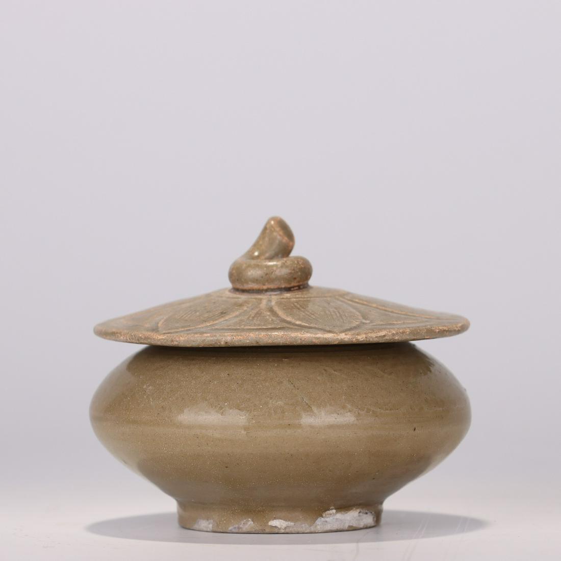 Yue Kiln Compressed Jar And Cover