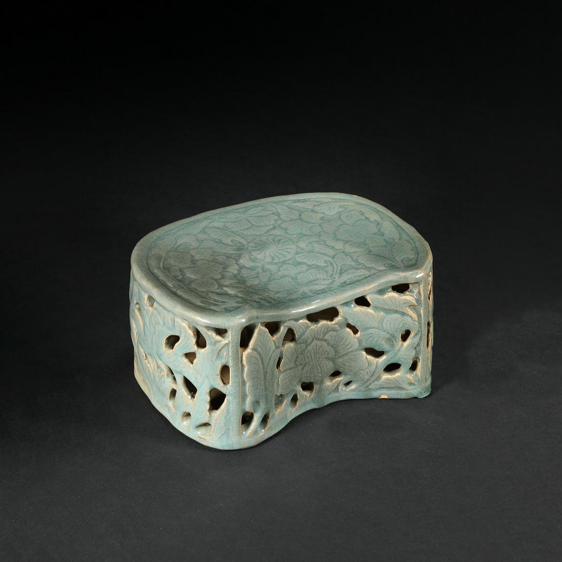 Korea, Celadon Pillow (1 of 10)