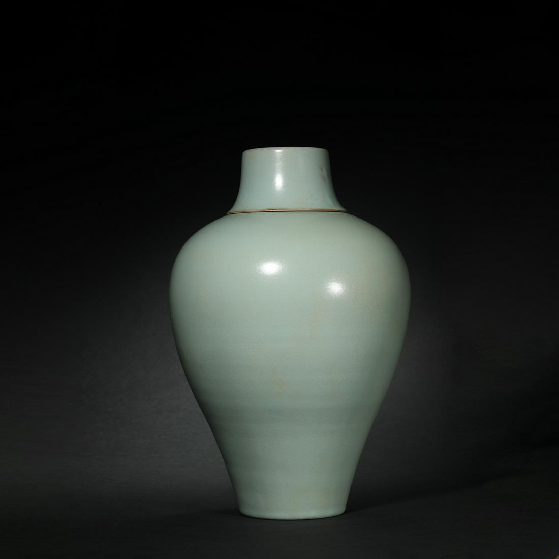 China, Song Dynasty, Celadon  Cans (1 of 13)