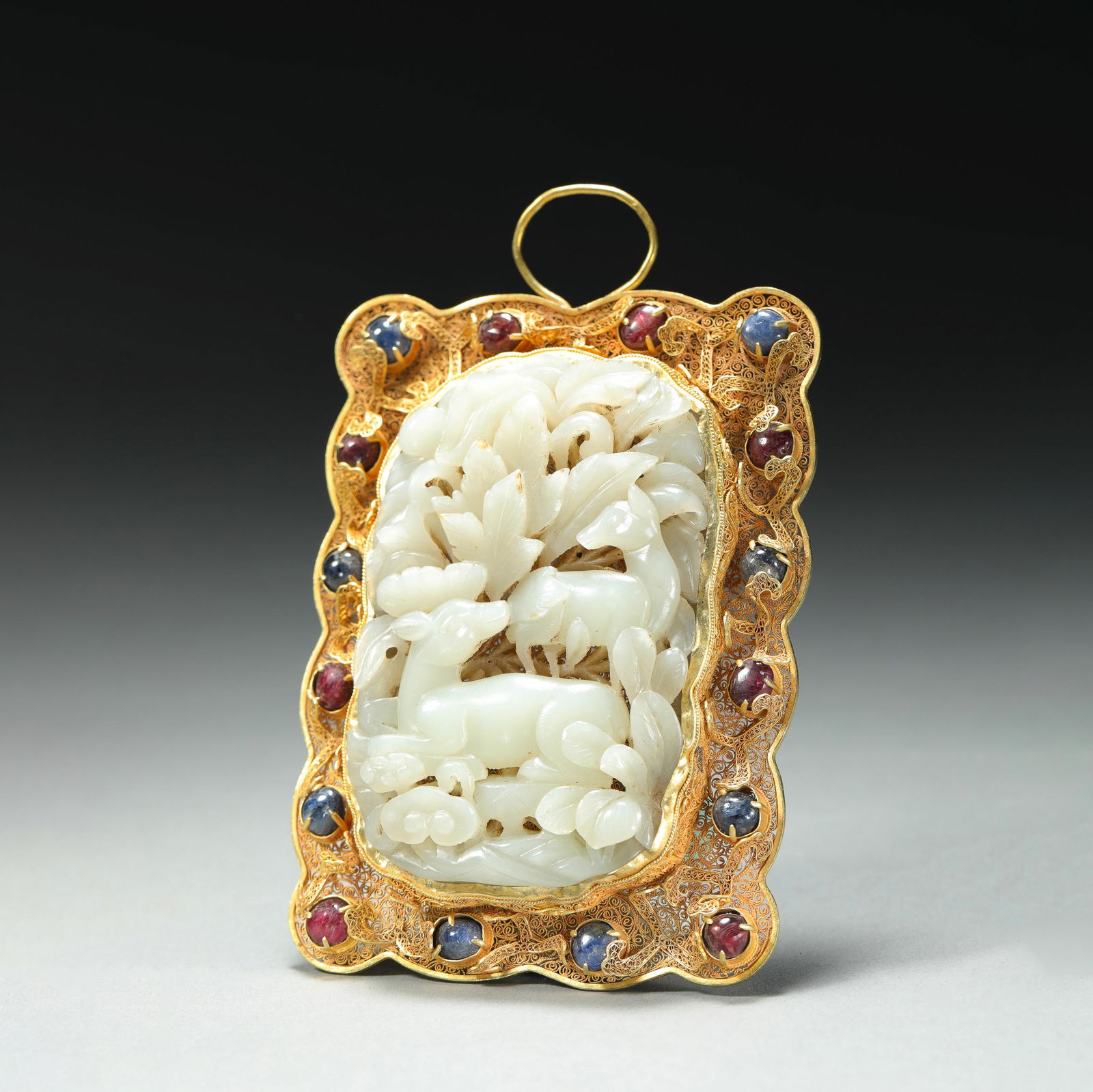 China, Ming Dynasty, Pure gold inlaid with Jade brand (1 of 8)
