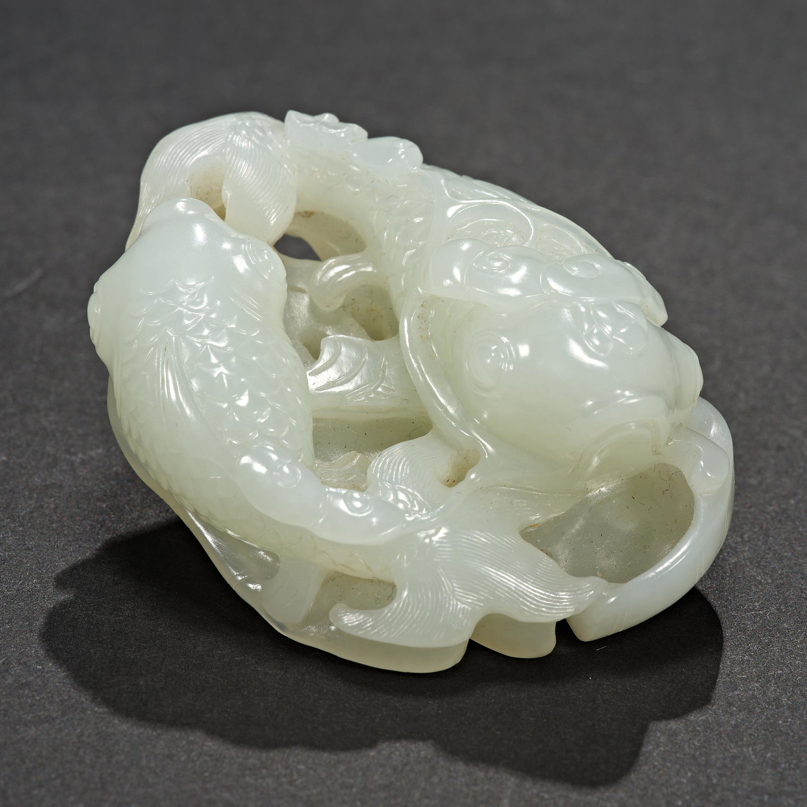 Qing Dynasty Hetian Jade, Pisces (1 of 5)