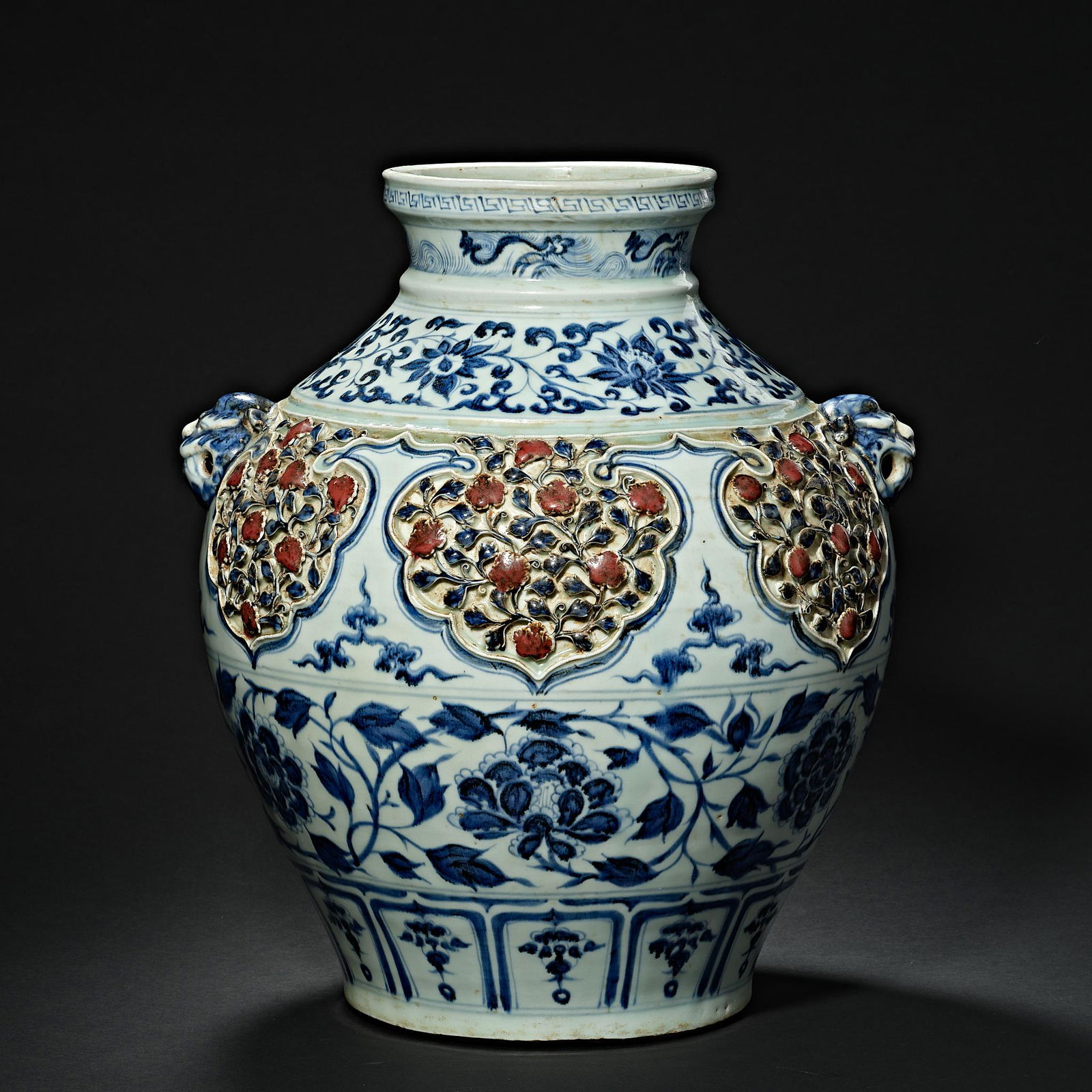 Chinese Yuan Dynasty blue and white porcelain jar (1 of 10)