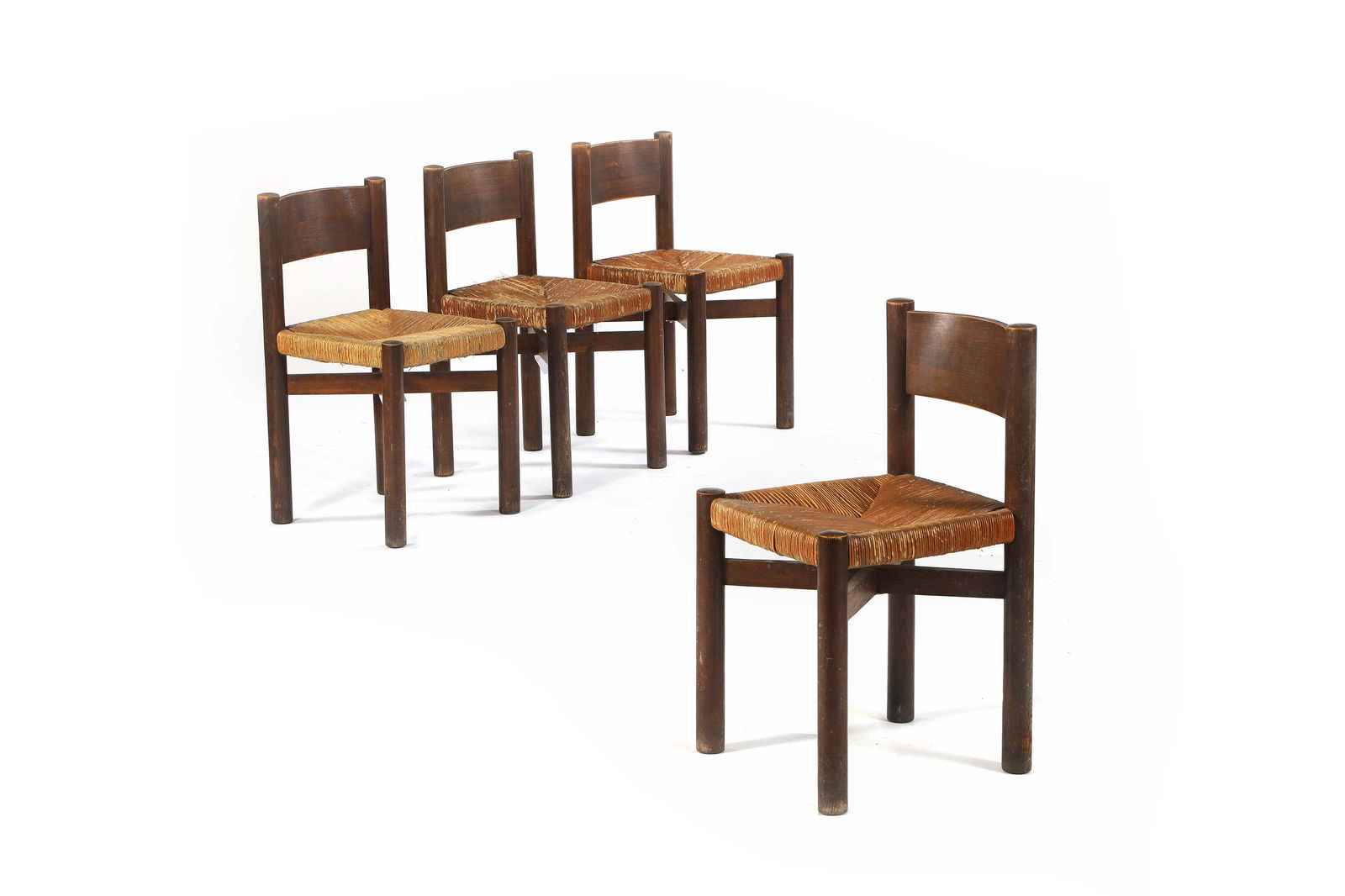 Charlotte PERRIAND (1903-1999) Suite de 4 chaises dites: Charlotte PERRIAND (1903-1999) Suite de 4 chaises dites Méribel Paille, pin 76 x 42 x 42 cm. Sentou, 1964 4 chairs Straw, pine 29.92 x 16.54 x 16.54 in. Références : - Jacques Barsac, C