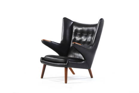 Hans J. WEGNER (1914-2007) Fauteuil dit Papa Bear Teck,: Hans J. WEGNER (1914-2007) Fauteuil dit Papa Bear Teck, cuir 92.9 x 92 x 93.5 cm. AP Stolen, circa 1968 Papa Bear armchair Teak, leather 36.57 x 36.14 x 36.34 in. Références : - Revue Mobili