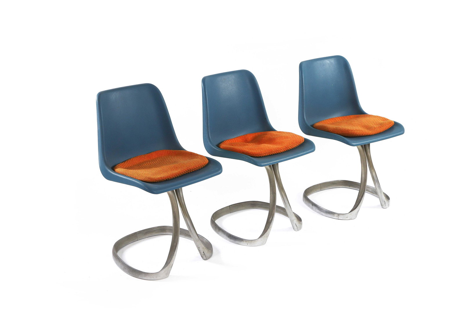INTERIOR XX: Michel CHARRON (XX)Table de salle à manger et 6 chaises Fonte d’aluminium, verre, plastique 74 x 126.5 cm, 79 x 44.5 x 43 cm. Circa 1970